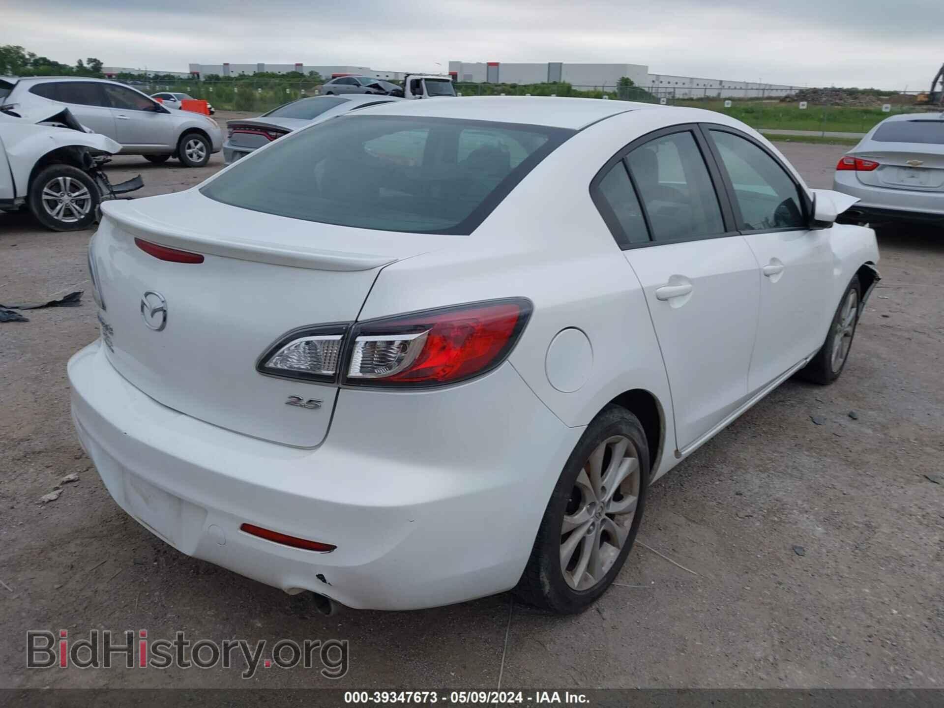 2011 MAZDA MAZDA3 - VIN: JM1BL1U56B1418006 - Фото 4