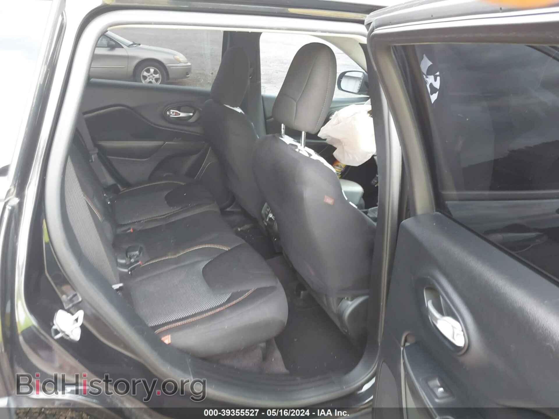 2016 JEEP CHEROKEE - VIN: 1C4PJLCB2GW284104 - Фото 8