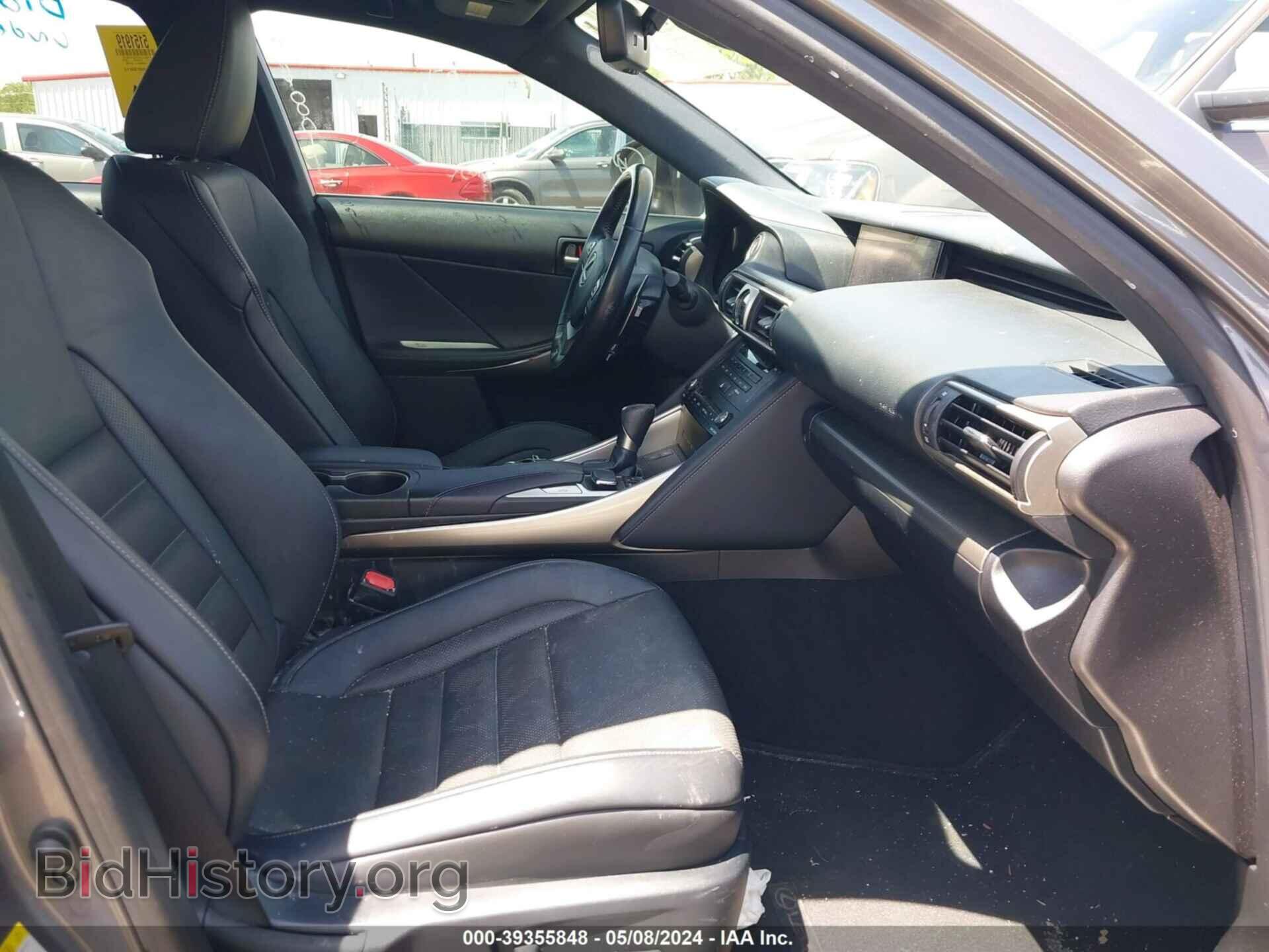 2017 LEXUS IS 200T - VIN: JTHBA1D27H5044680 - Фото 5