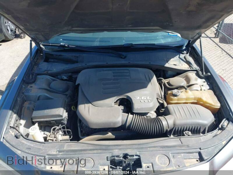2012 Chrysler 300 (VIN 2C3CCAAG6CH273485) — photo 10 of 16