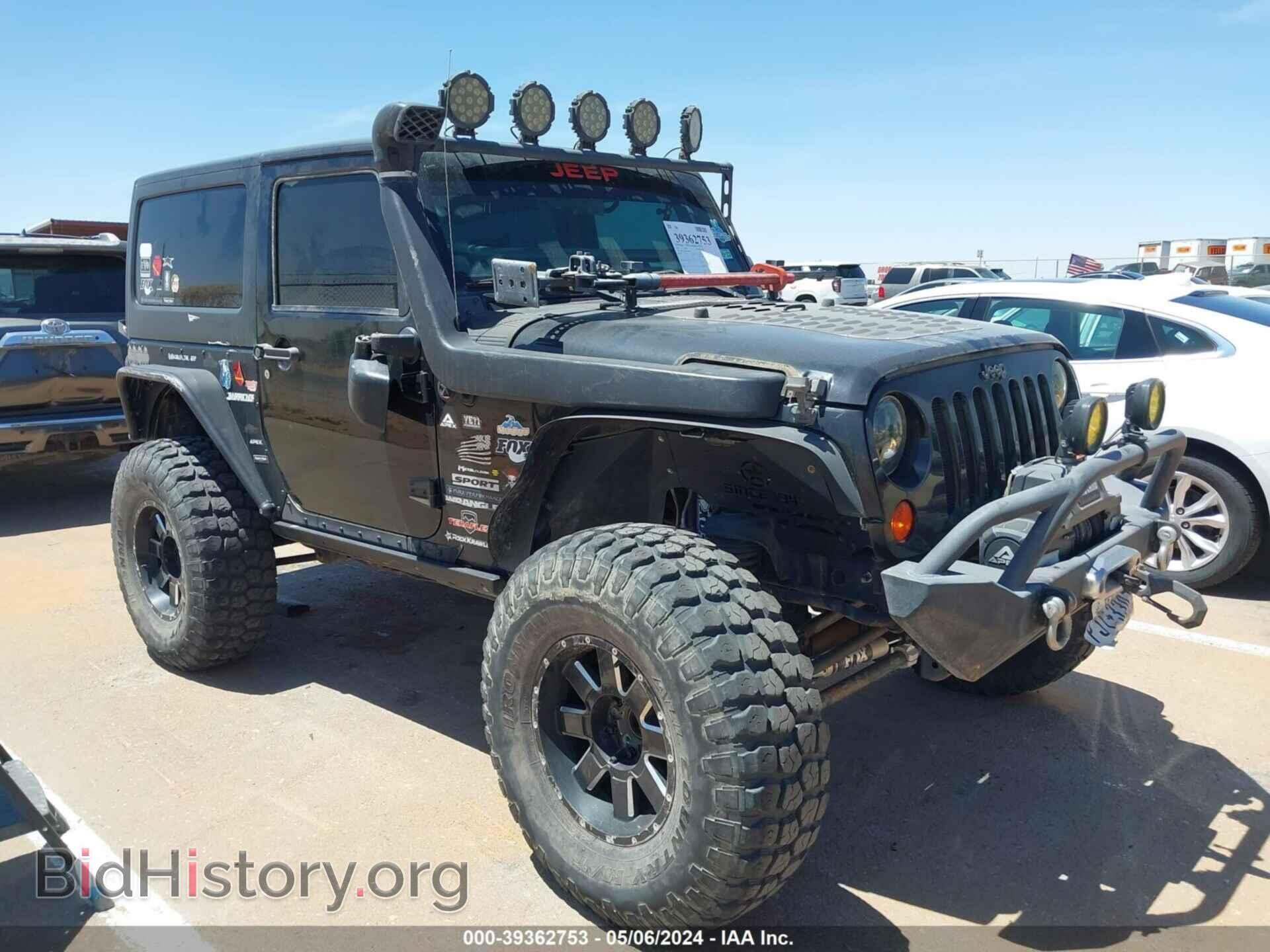 Photo 1J4AA2D1XBL629065 - JEEP WRANGLER 2011