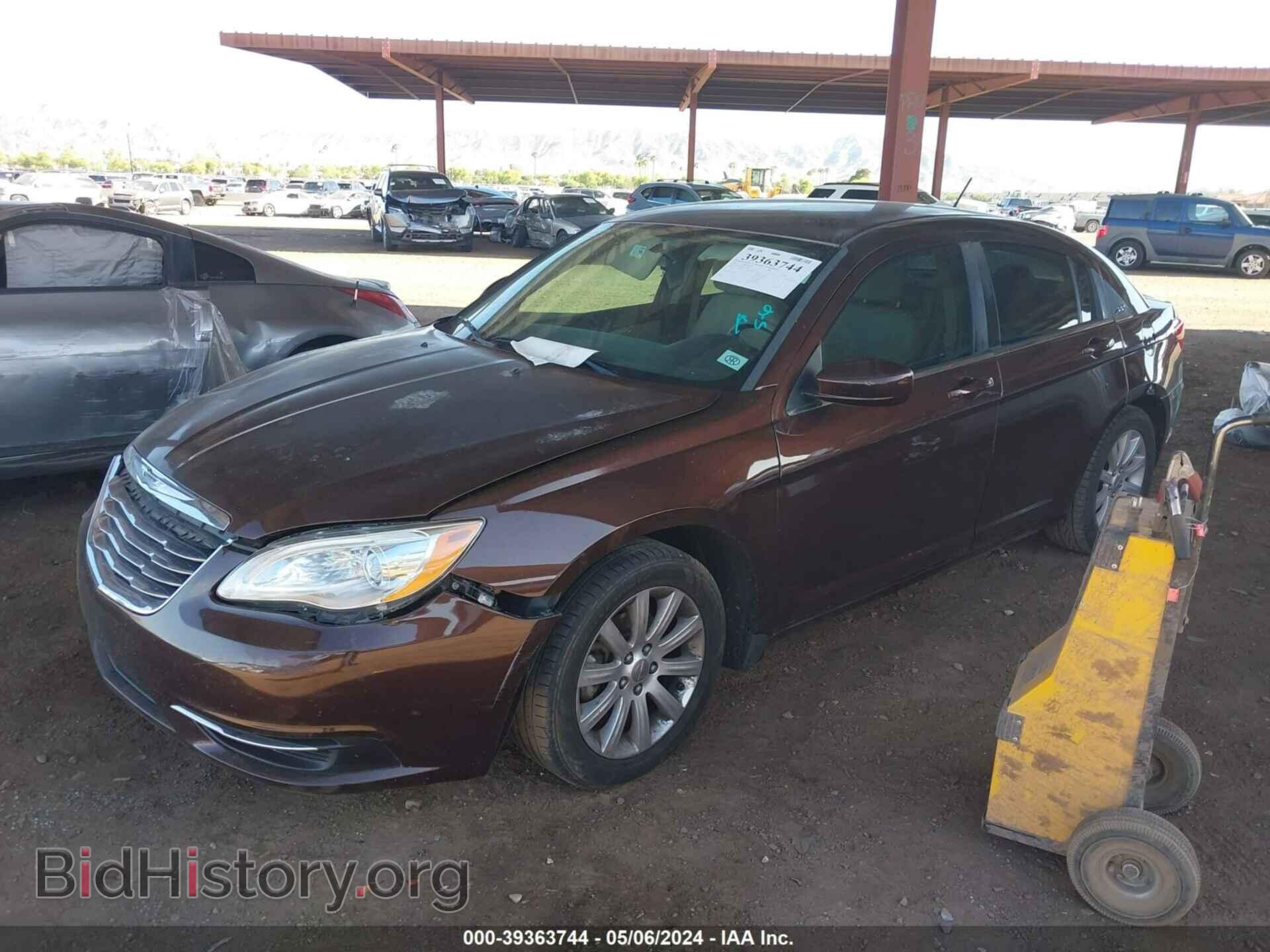 2012 CHRYSLER 200 - VIN: 1C3CCBBB1CN169731 - Фото 2