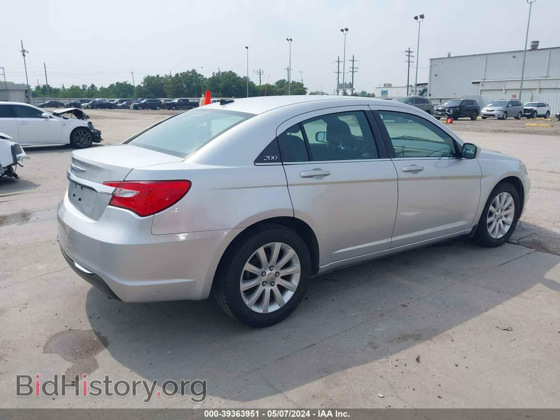 2012 CHRYSLER 200 - VIN: 1C3CCBBB9CN131065 - Фото 4