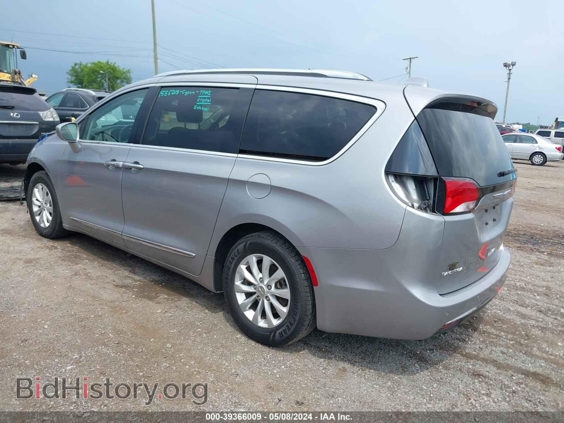 2018 CHRYSLER PACIFICA - VIN: 2C4RC1EG8JR291817 - Фото 3