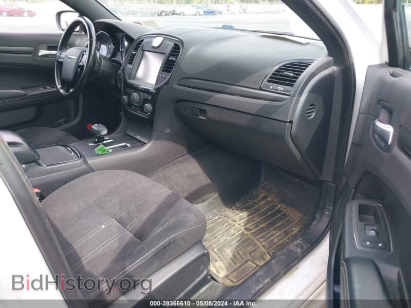 2012 Chrysler 300 (VIN 2C3CCAGG2CH238322) — фото 5 из 11