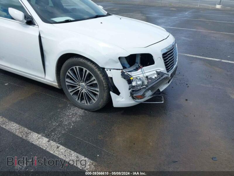 2012 Chrysler 300 (VIN 2C3CCAGG2CH238322) — фото 6 из 11