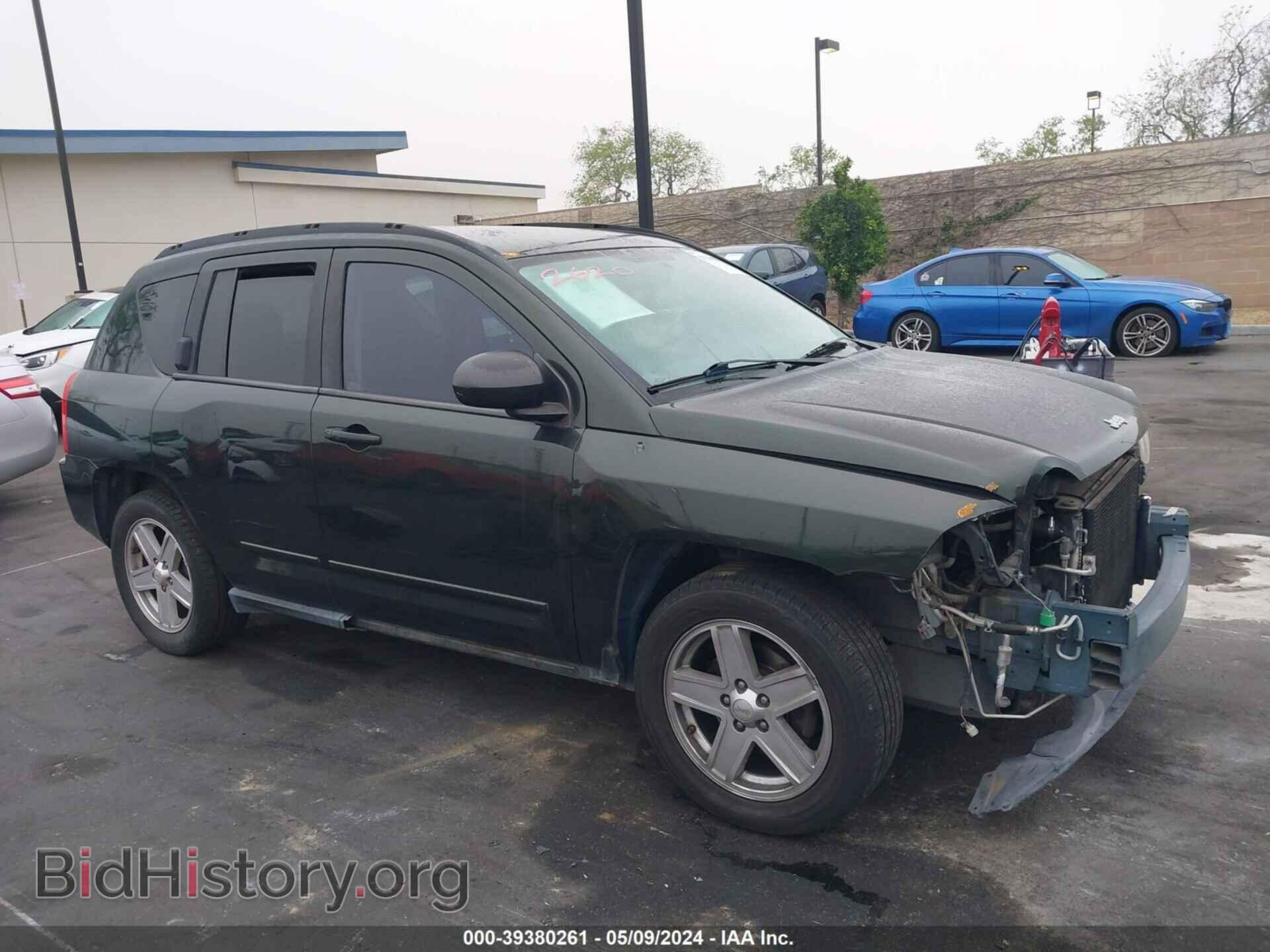 Photo 1J4NT4FA3AD659263 - JEEP COMPASS 2010