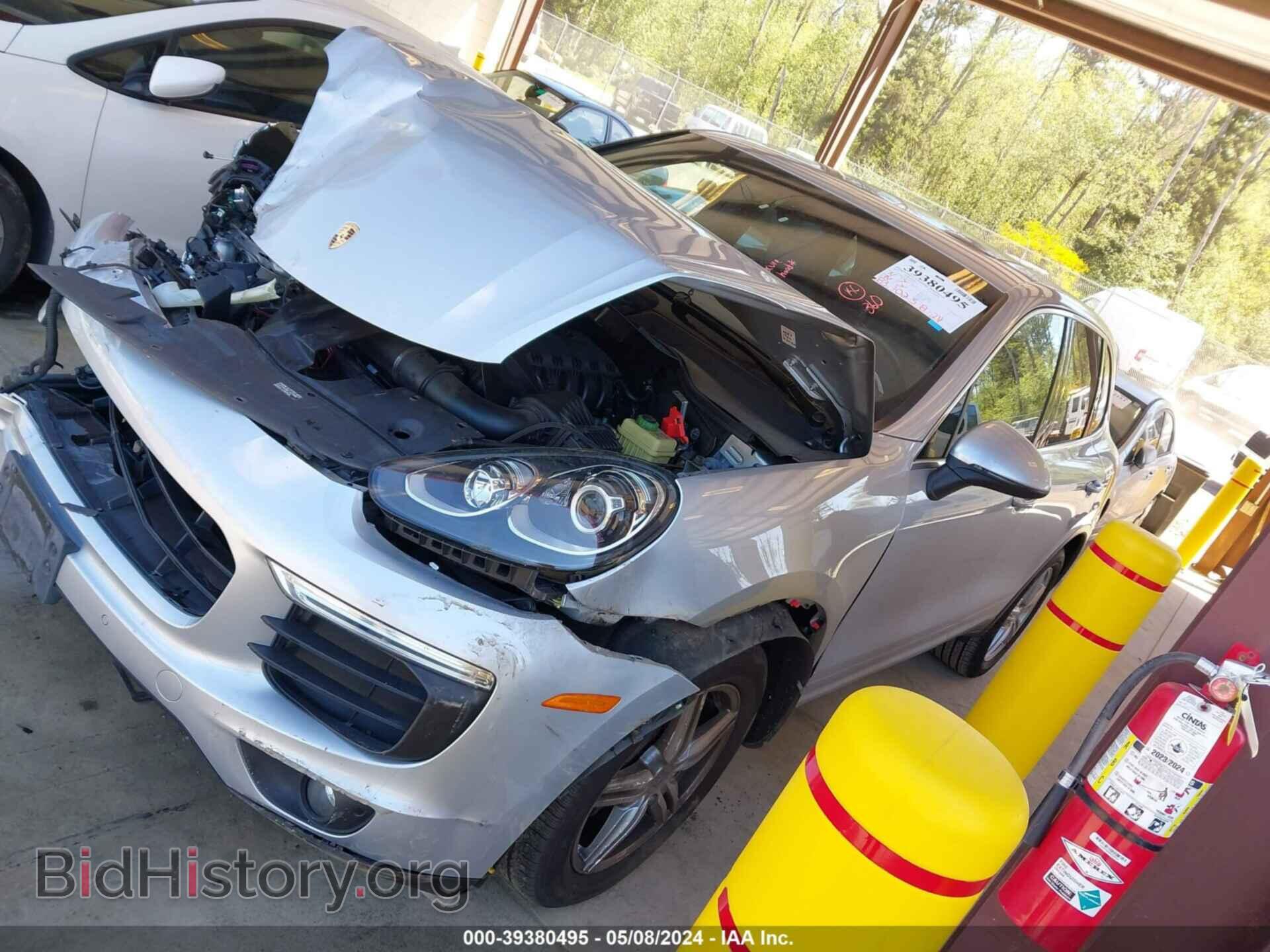 2016 PORSCHE CAYENNE - VIN: WP1AA2A29GLA04228 - Фото 2