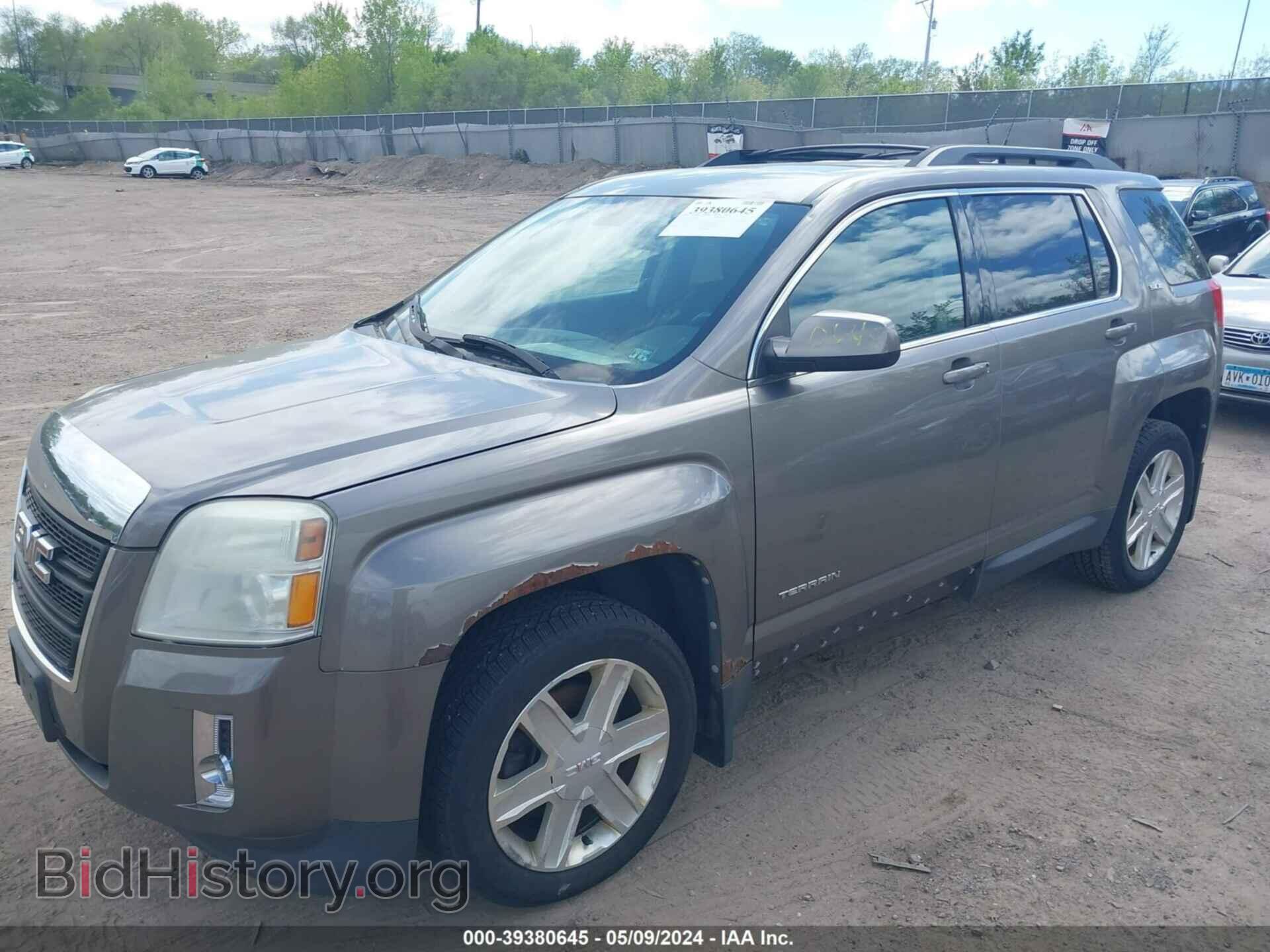 2011 GMC TERRAIN - VIN: 2CTFLTE55B6387408 - Photo 2