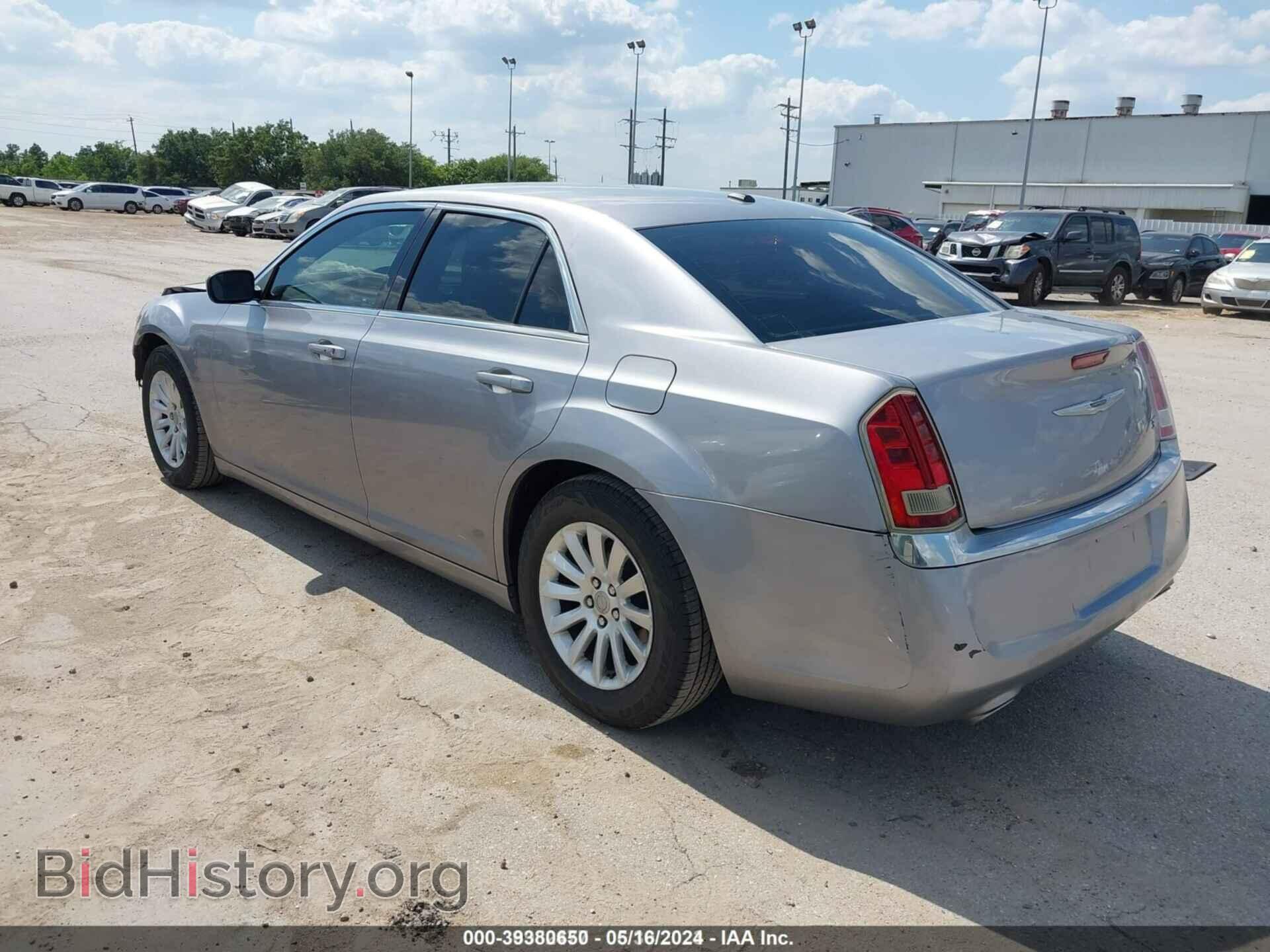 2013 CHRYSLER 300 - VIN: 2C3CCAAG1DH703683 - Фото 3
