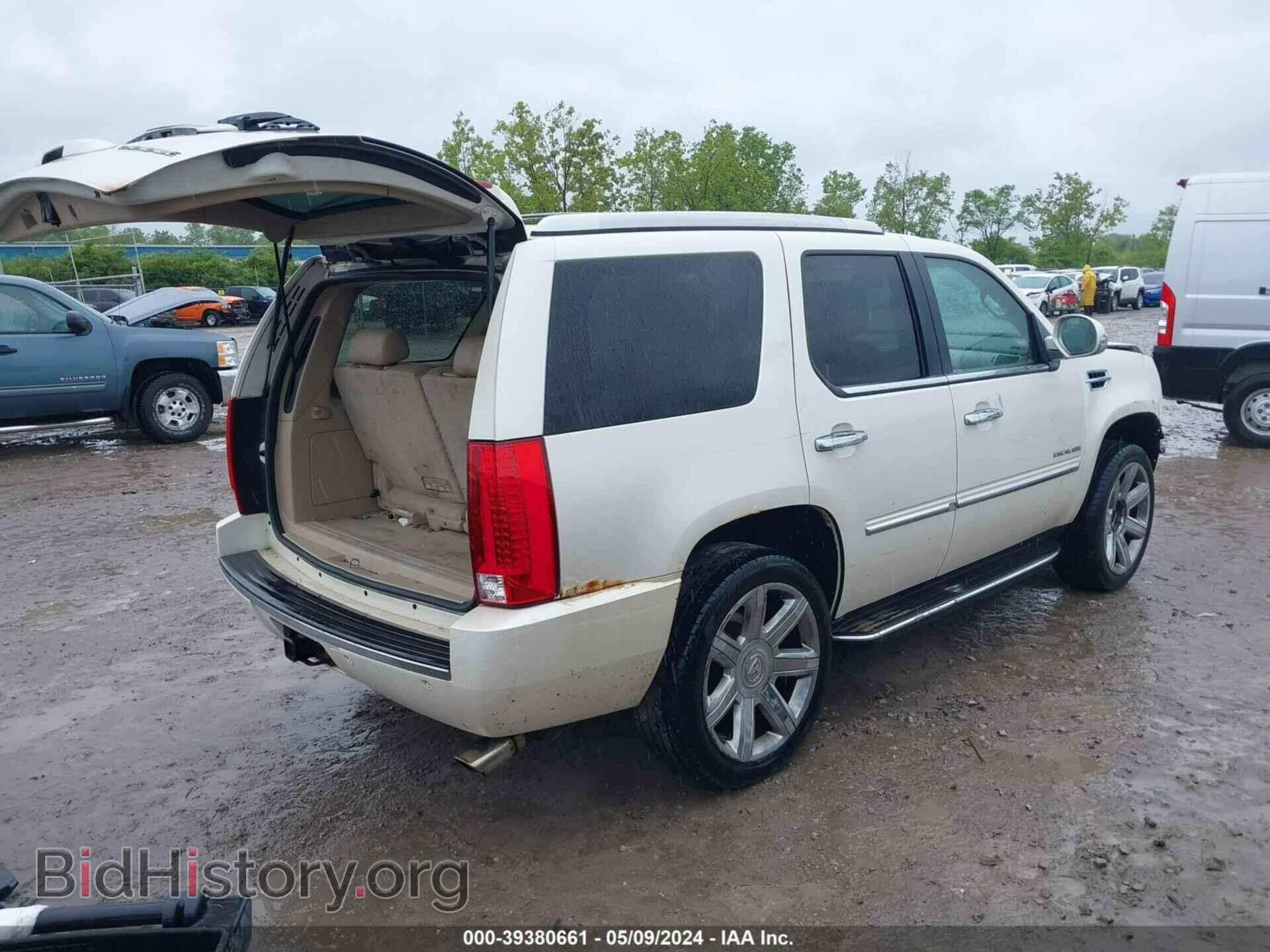 2011 CADILLAC ESCALADE - VIN: 1GYS4AEF1BR400612 - Фото 4