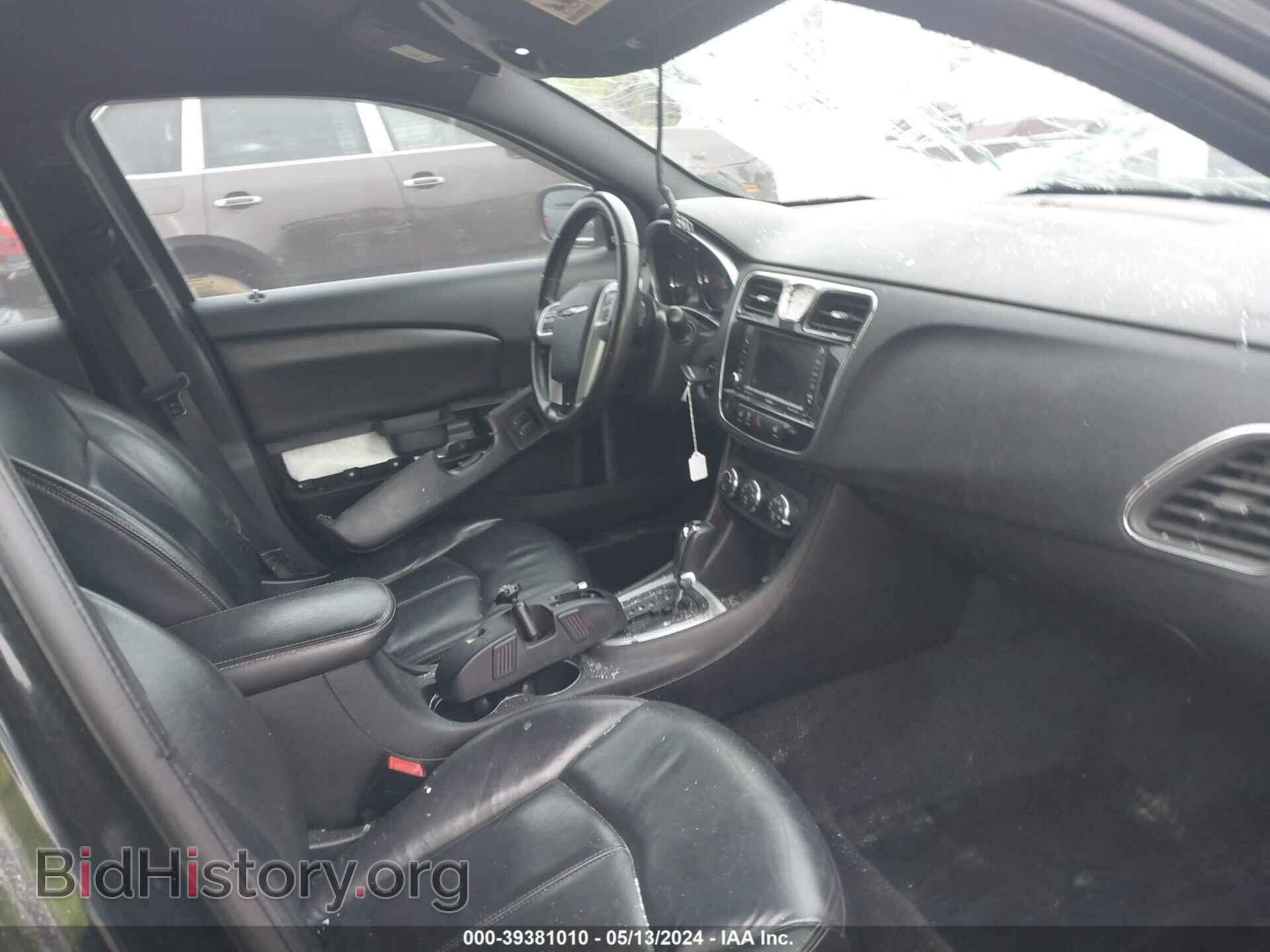 2011 CHRYSLER 200 - VIN: 1C3BC2FG8BN518111 - Фото 5