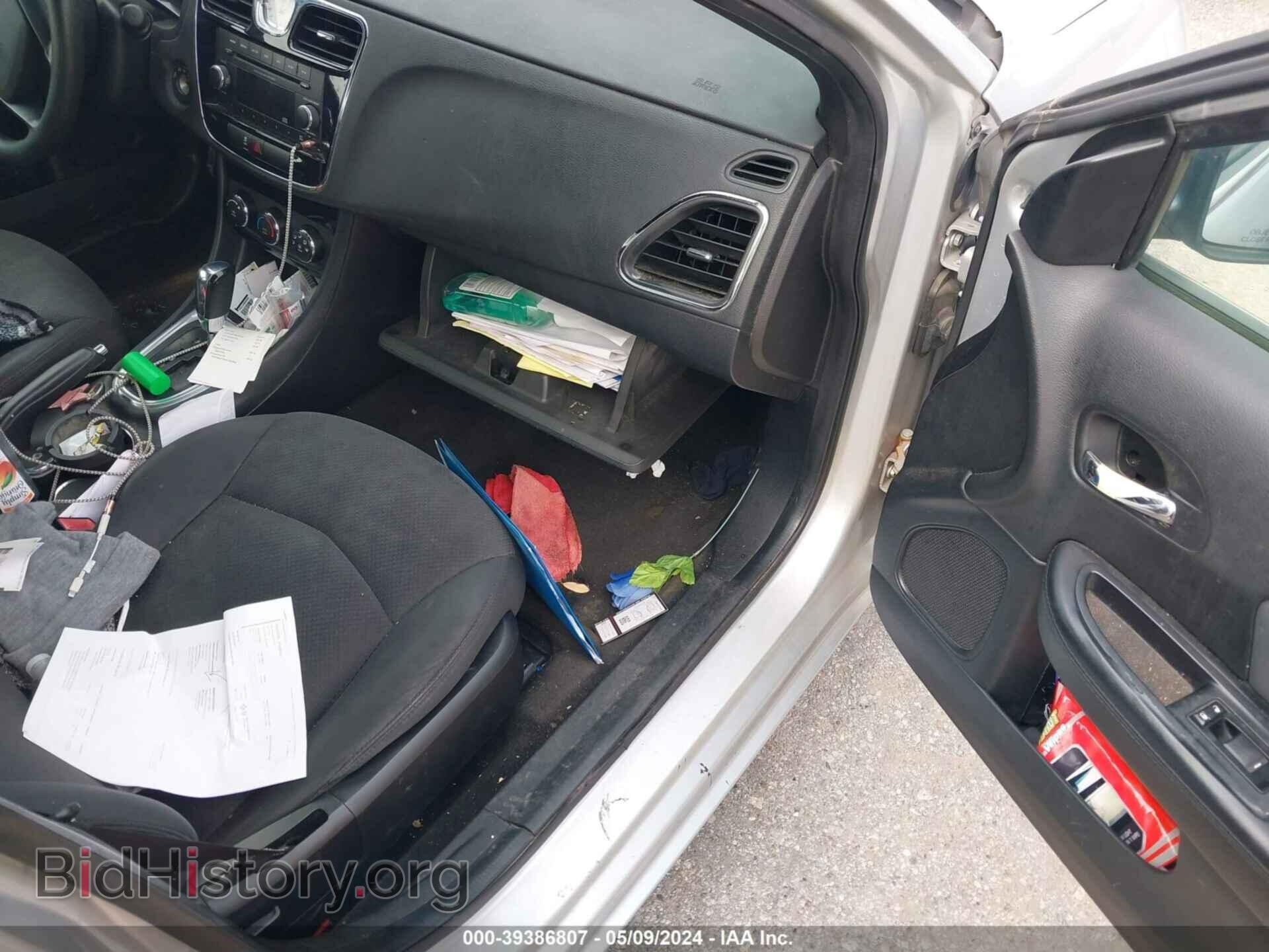 2012 CHRYSLER 200 - VIN: 1C3CCBAB3CN317959 - Фото 5