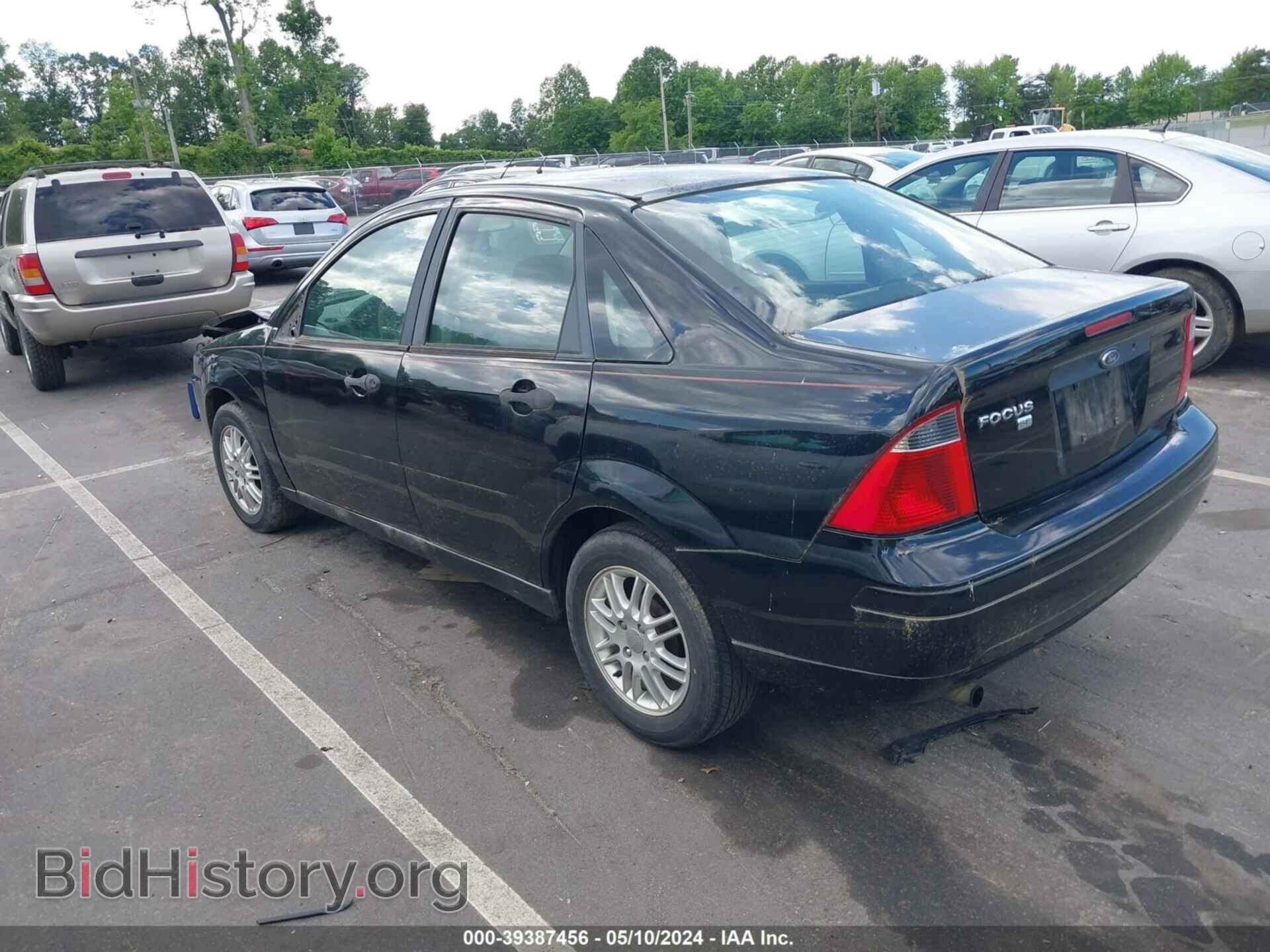 2007 FORD FOCUS - VIN: 1FAHP34N07W262507 - Фото 3