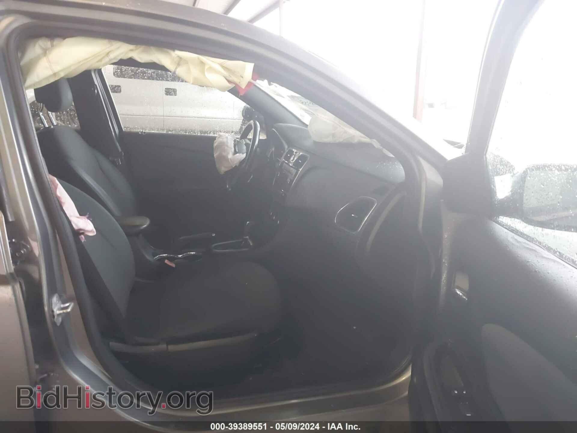 2012 CHRYSLER 200 - VIN: 1C3CCBBB6CN103689 - Фото 5