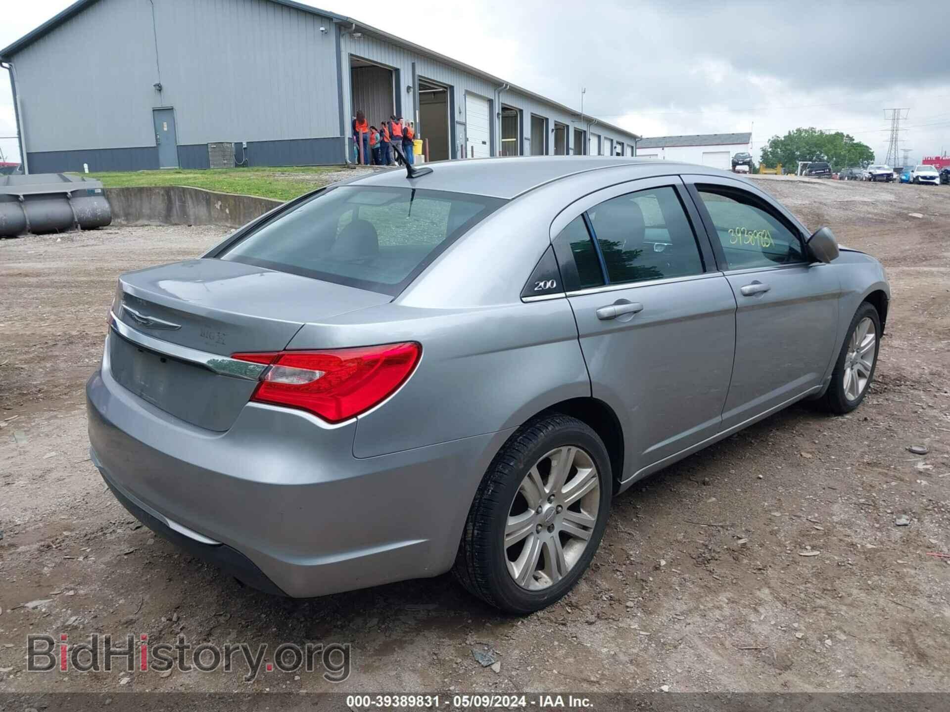 2013 CHRYSLER 200 - VIN: 1C3CCBAB3DN698648 - Фото 4