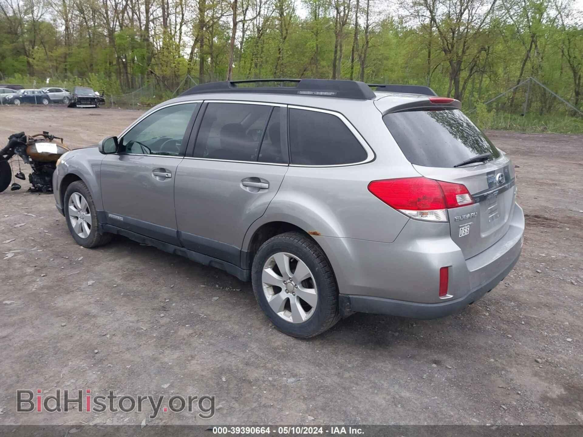 2010 SUBARU OUTBACK - VIN: 4S4BRBGC8A3324321 - Photo 3