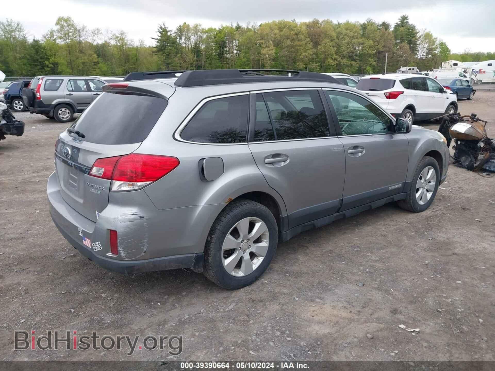 2010 SUBARU OUTBACK - VIN: 4S4BRBGC8A3324321 - Photo 4