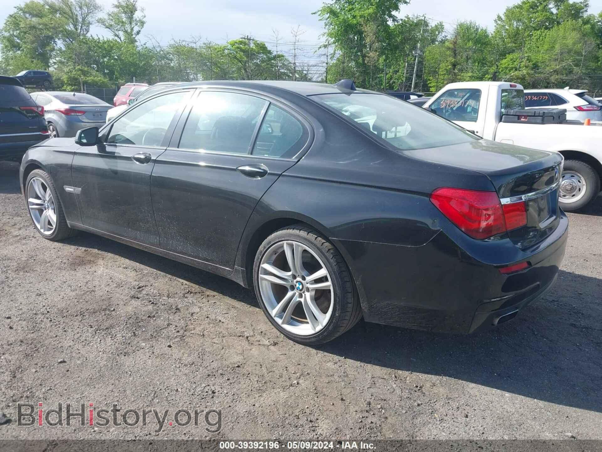 2012 BMW 750I - VIN: WBAKA8C52CDX01323 - Фото 3
