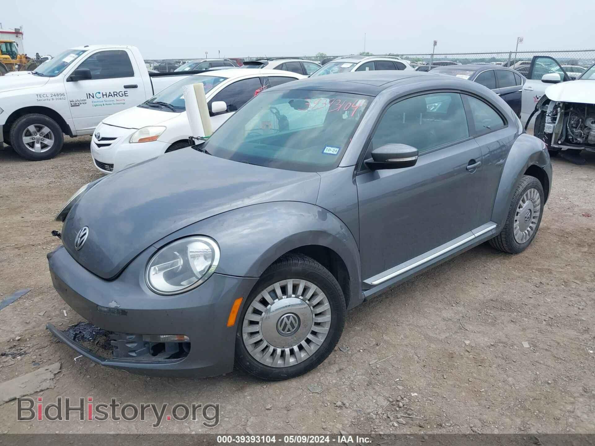 2014 VOLKSWAGEN BEETLE - VIN: 3VWJ17AT2EM658066 - Фото 2