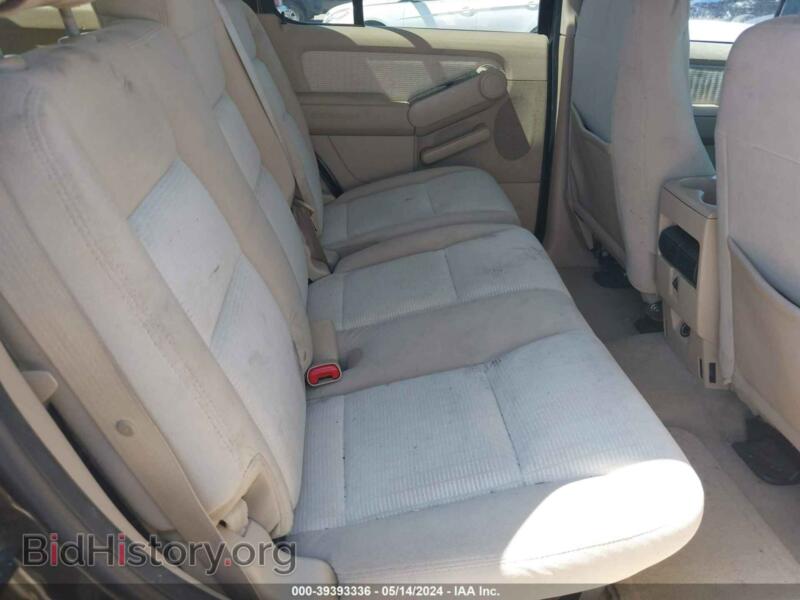 2006 Ford EXPLORER (VIN 1FMEU63E96UB21143) — фото 8 из 11