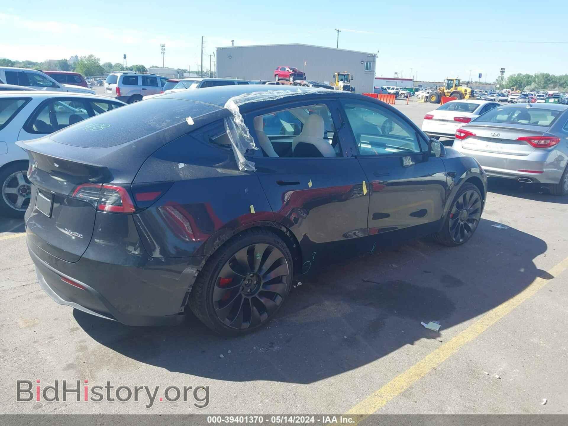 2024 TESLA MODEL Y - VIN: 7SAYGDEF2RF056705 - Фото 4