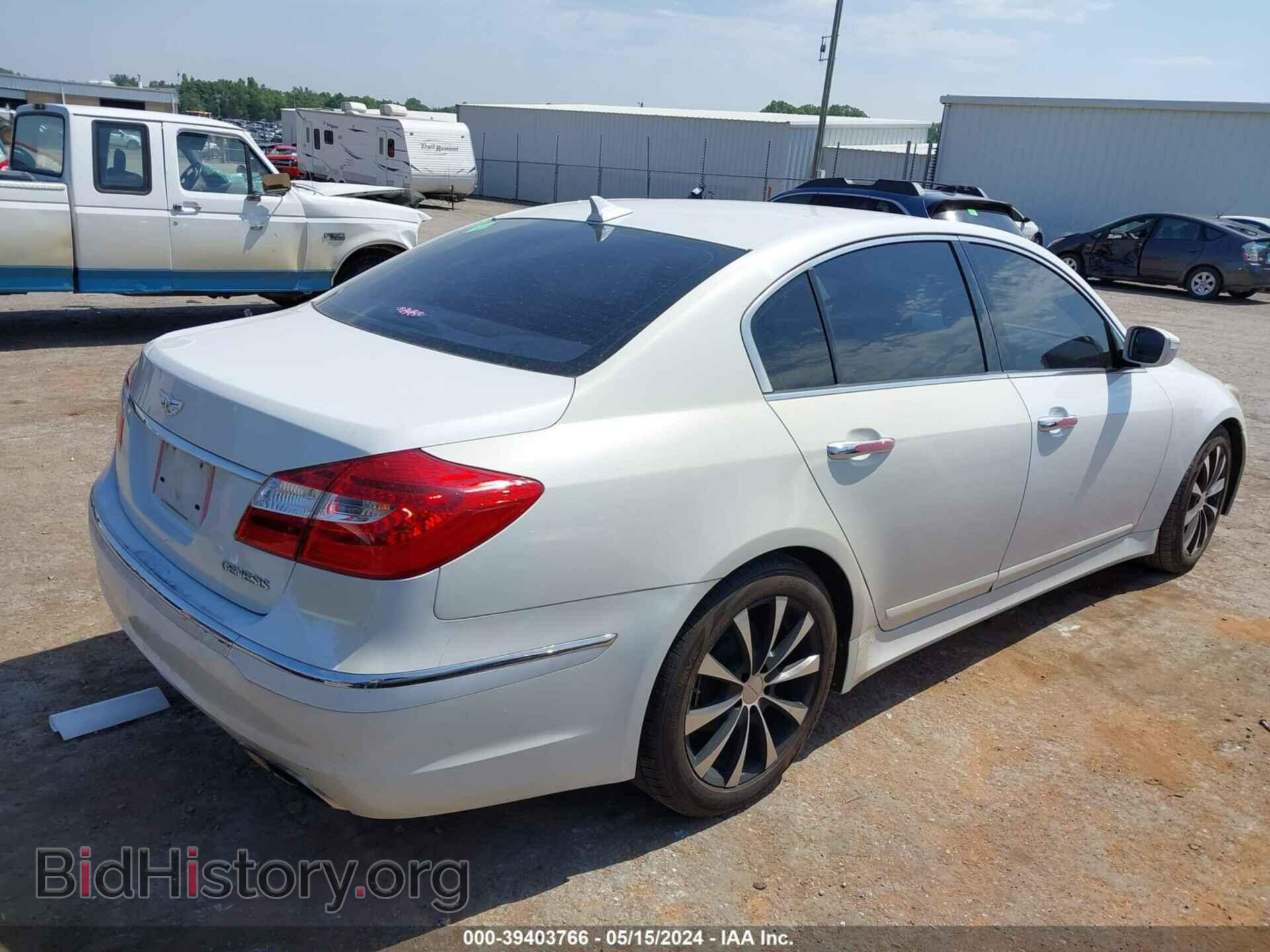 2012 HYUNDAI GENESIS - VIN: KMHGC4DD1CU185758 - Фото 4