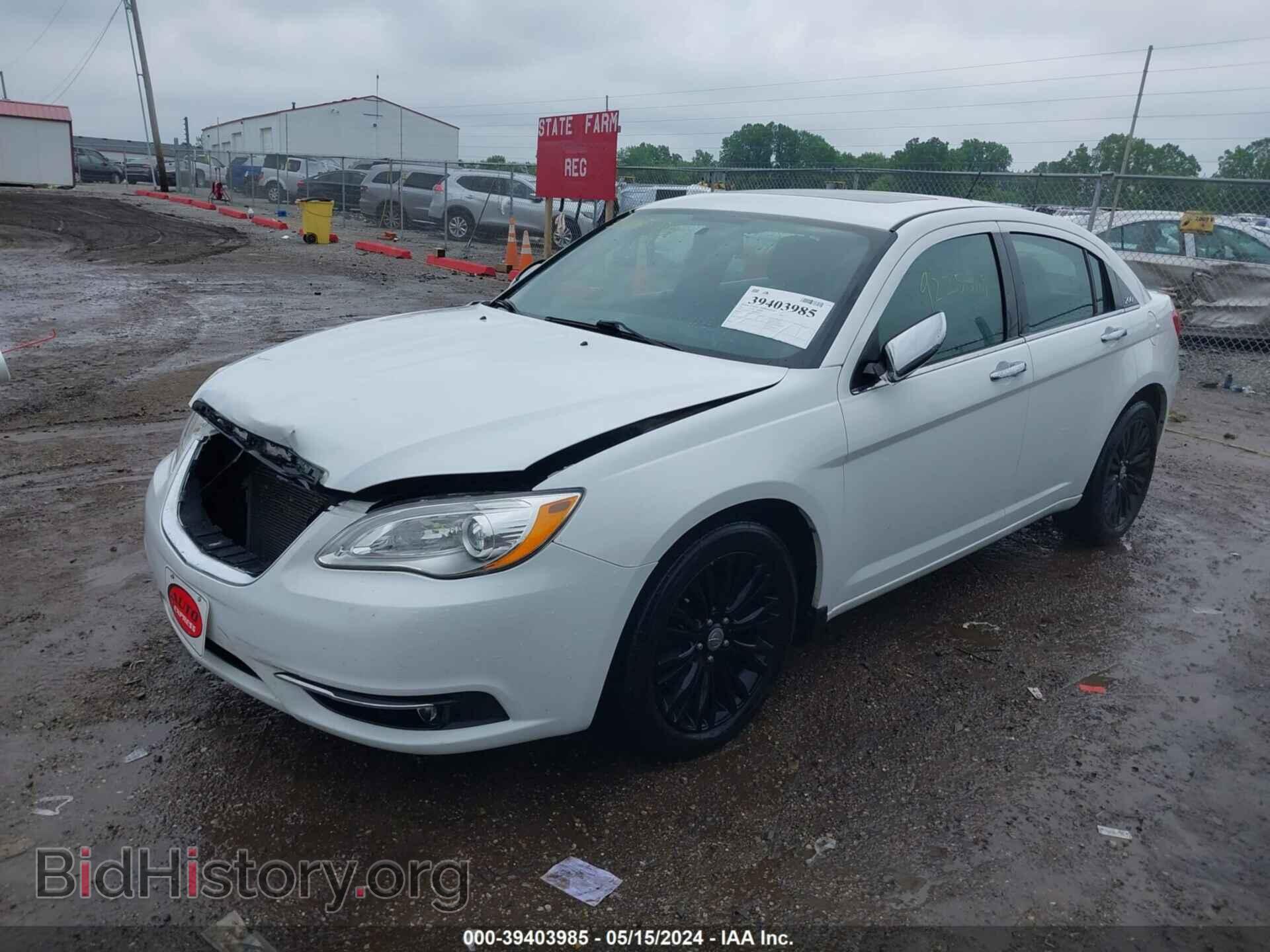 2013 CHRYSLER 200 - VIN: 1C3CCBCG6DN673445 - Фото 2