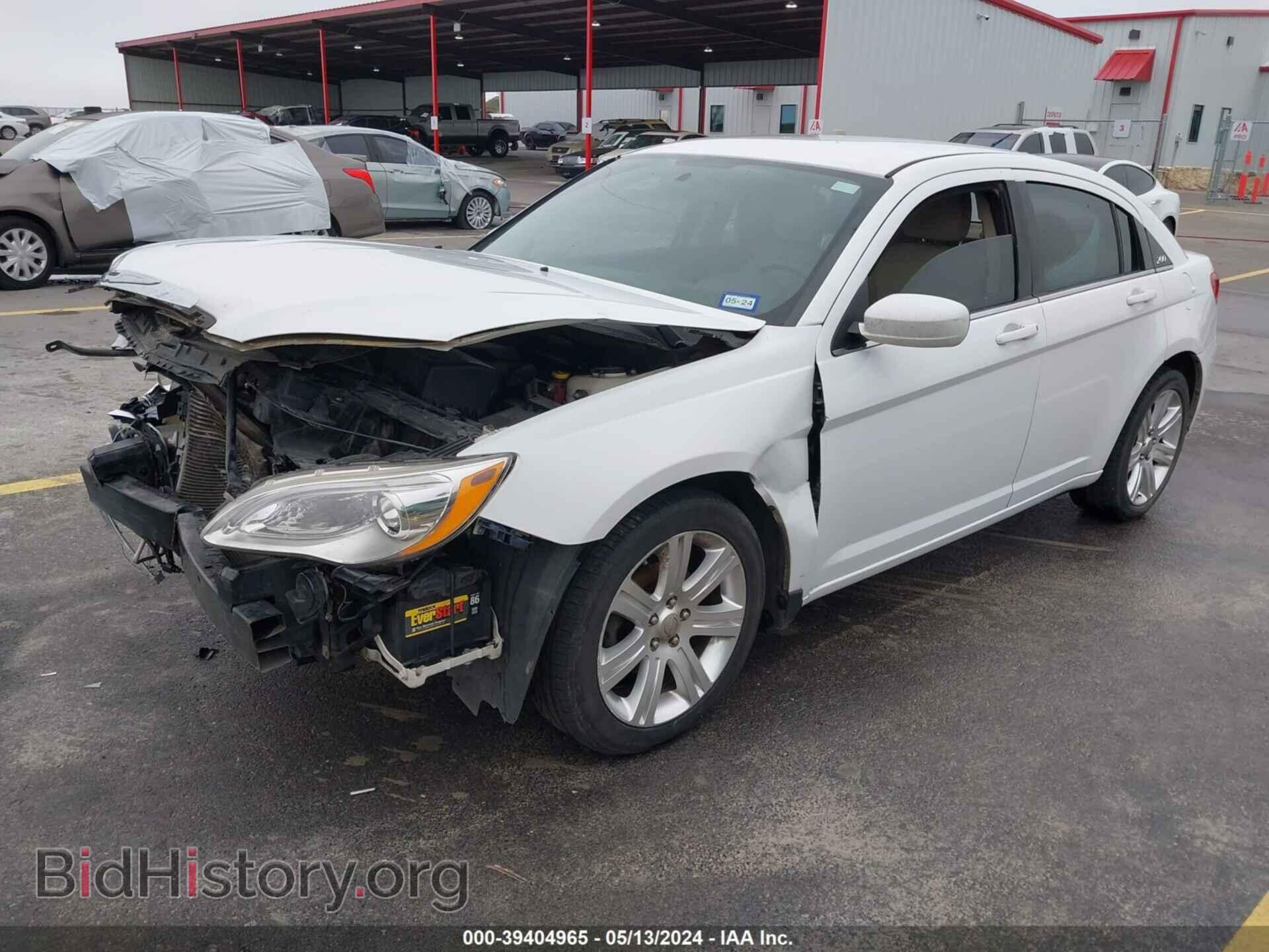 2012 CHRYSLER 200 - VIN: 1C3CCBBG2CN206474 - Фото 2