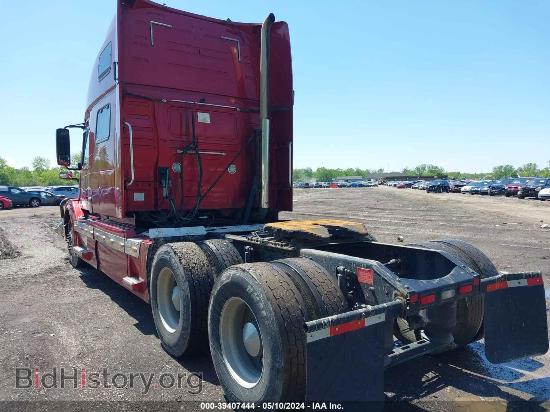2015 VOLVO VN - VIN: 4V4NC9EJXFN908930 - Фото 3
