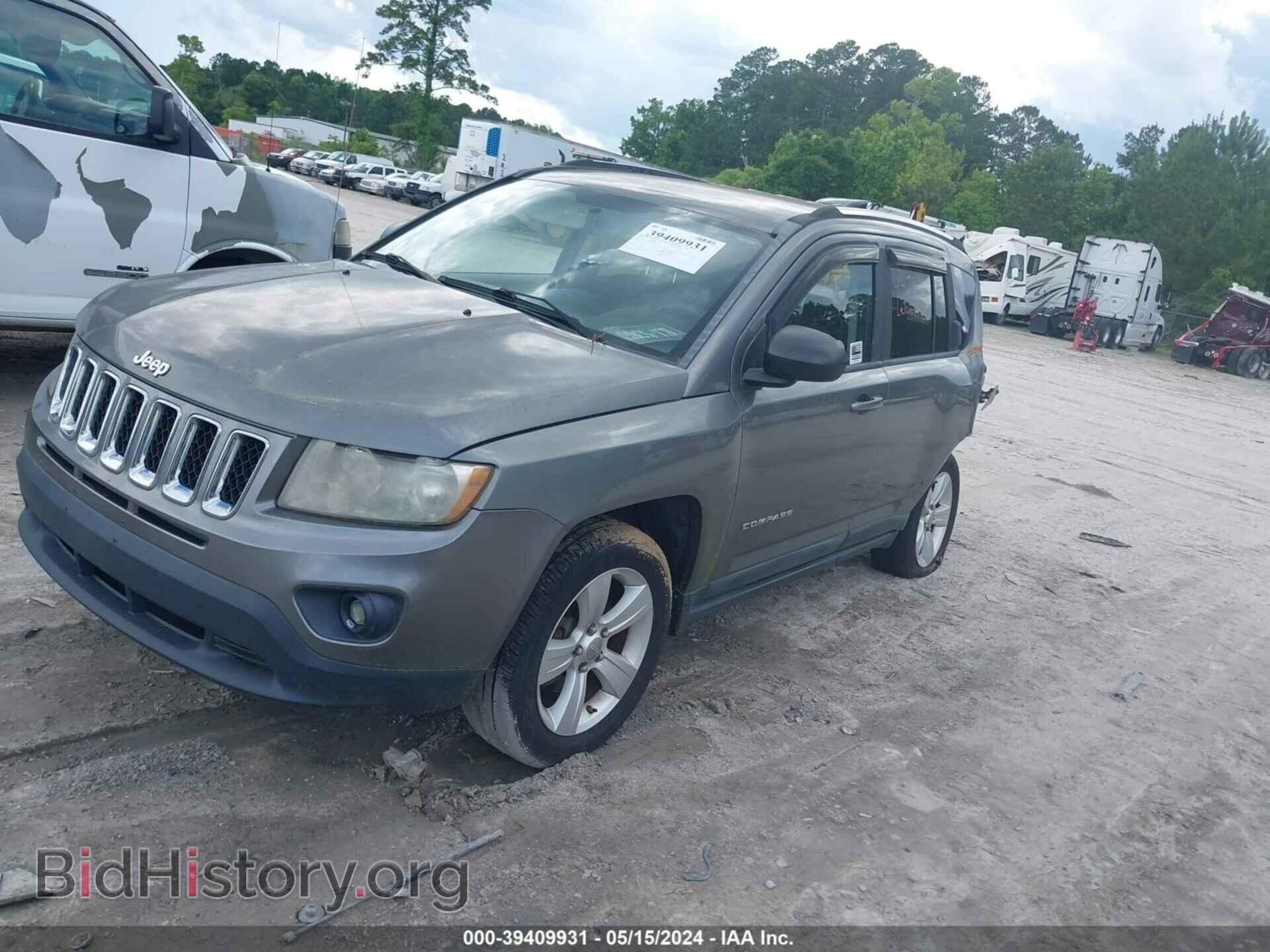 2011 JEEP COMPASS - VIN: 1J4NF1FBXBD218214 - Photo 2