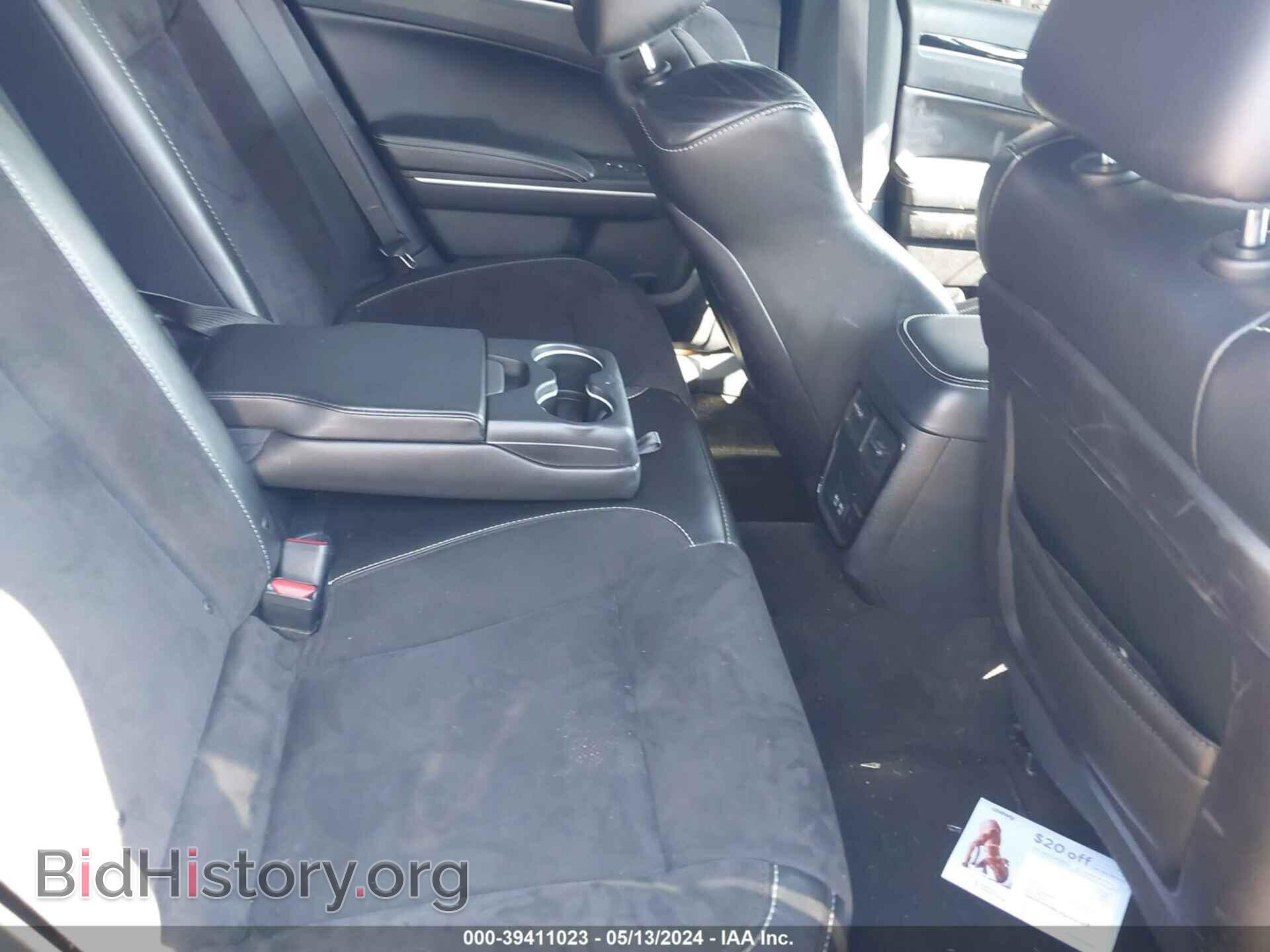 2019 CHRYSLER 300 - VIN: 2C3CCAGG1KH662282 - Фото 8