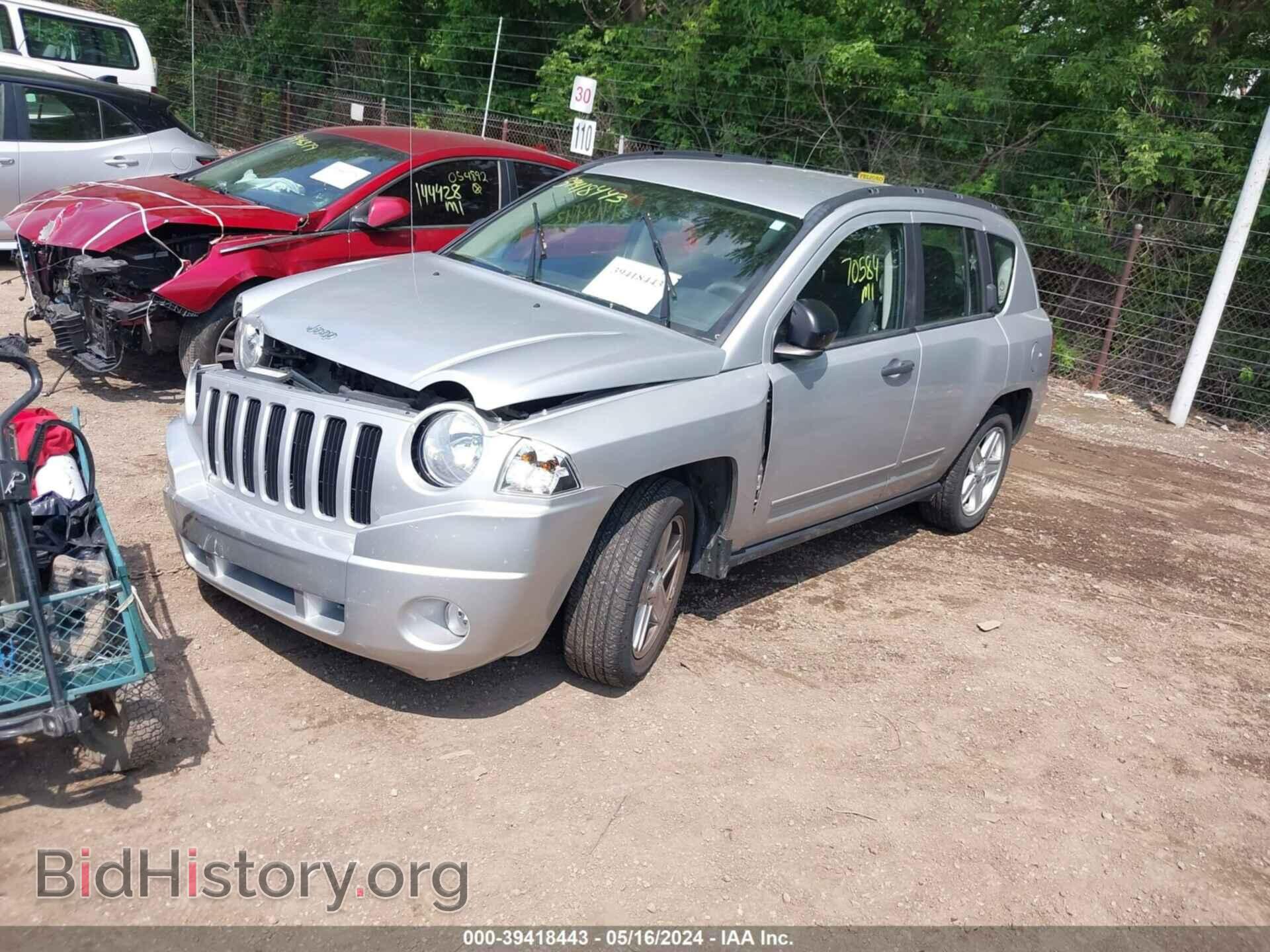 2010 JEEP COMPASS - VIN: 1J4NT4FB3AD502941 - Фото 2
