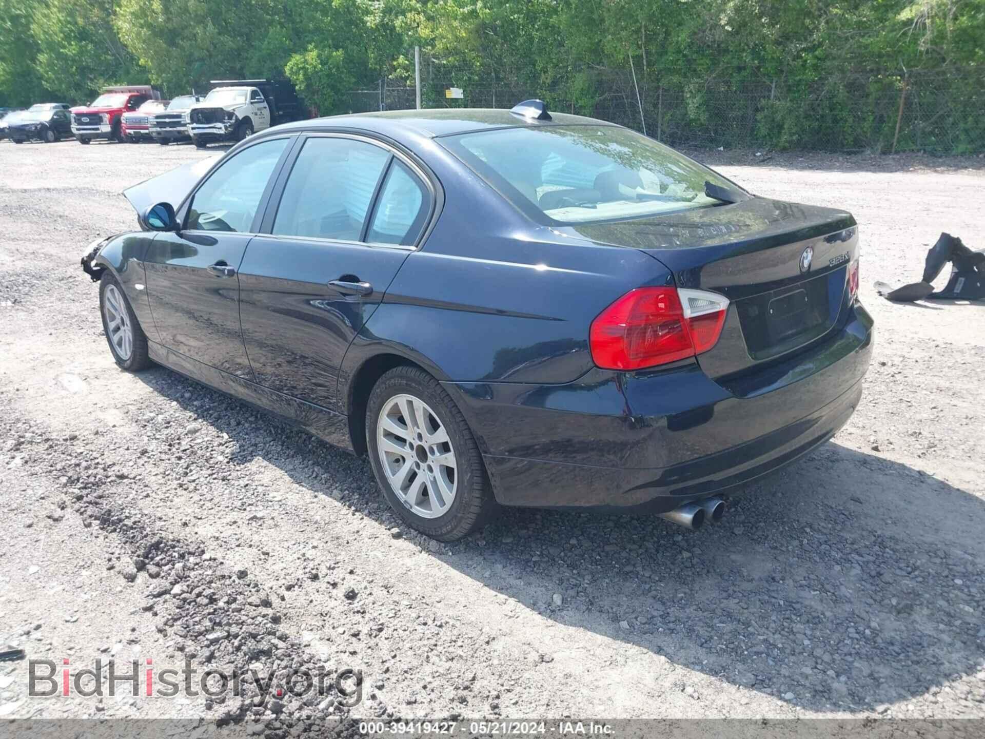 2007 BMW 328XI - VIN: WBAVC735X7KP30992 - Фото 3