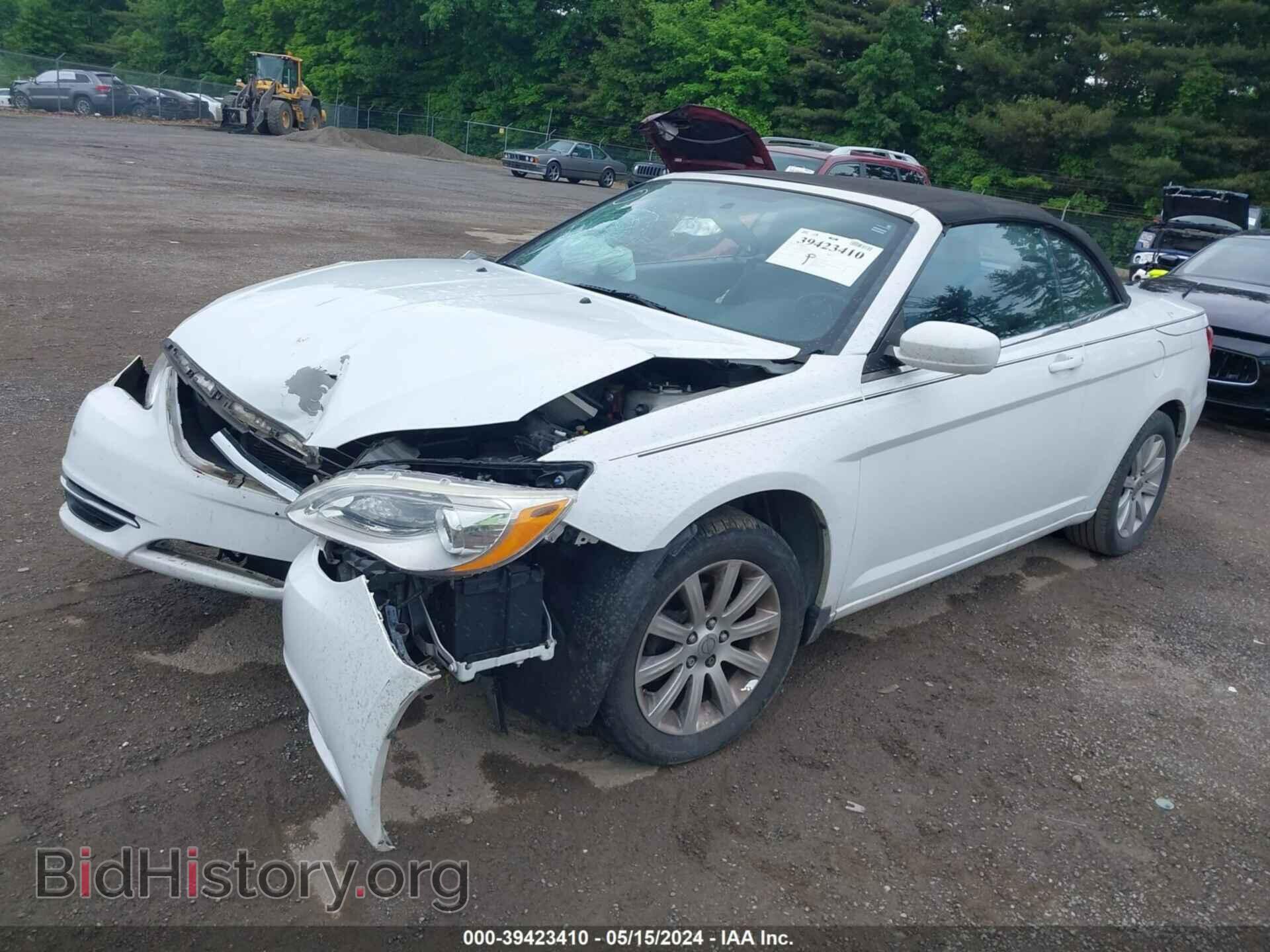 2013 CHRYSLER 200 - VIN: 1C3BCBEB7DN526886 - Photo 2
