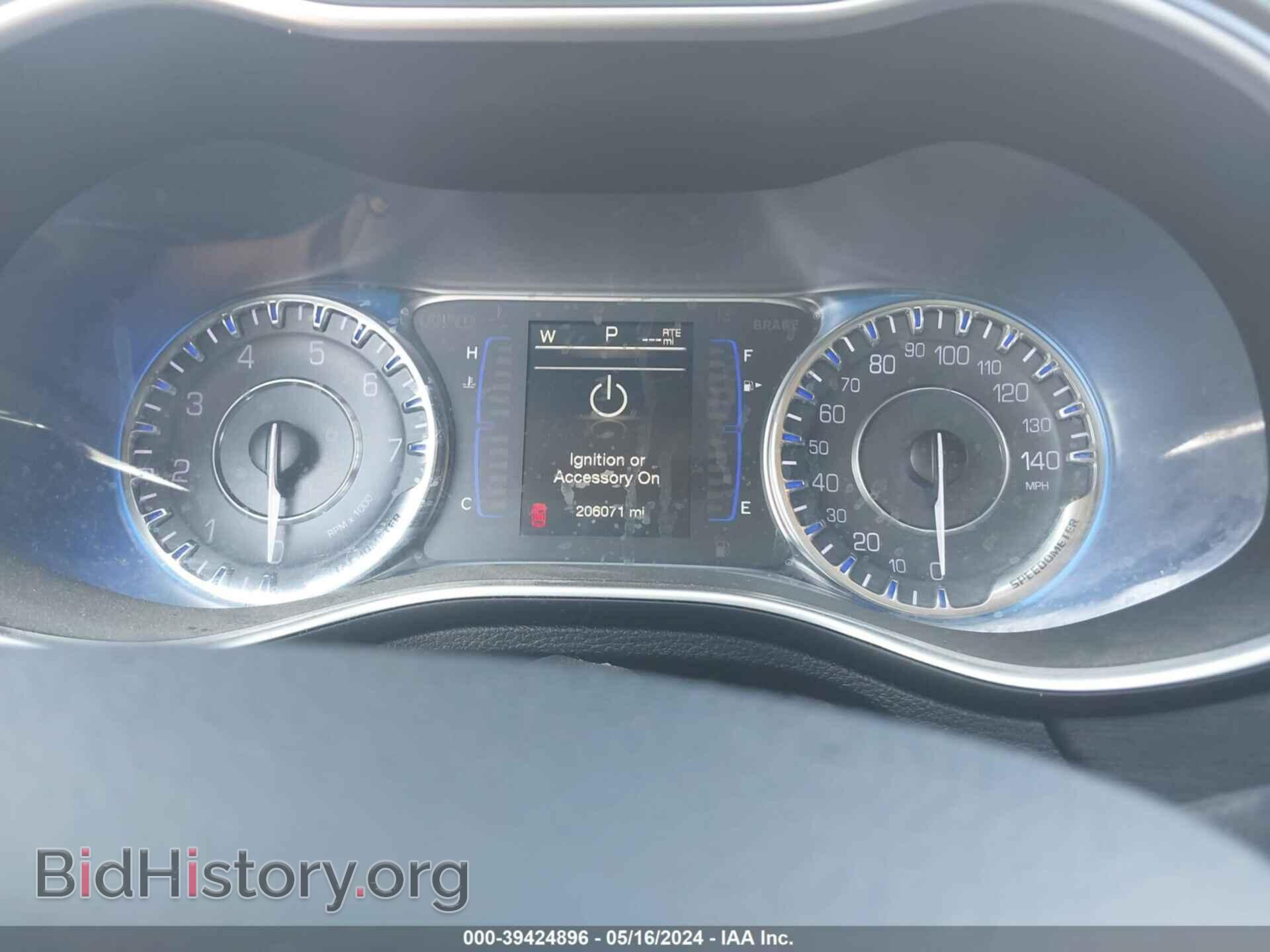 2016 CHRYSLER 200 - VIN: 1C3CCCAB3GN108524 - Фото 7