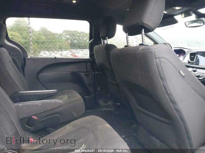 2019 Chrysler PACIFICA (VIN 2C4RC1FG0KR666356) — photo 8 of 15