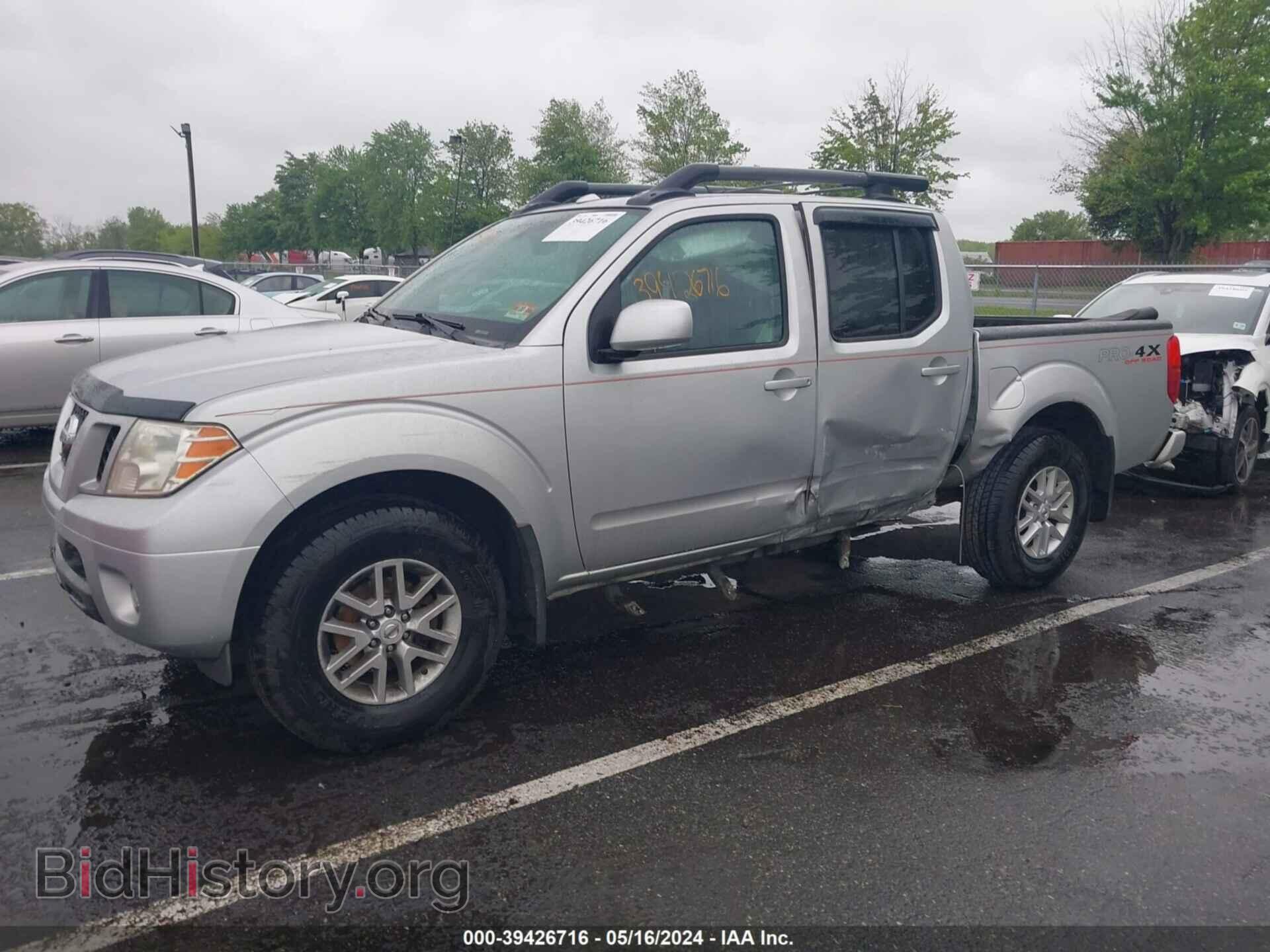 2011 NISSAN FRONTIER - VIN: 1N6AD0EV0BC425195 - Фото 2
