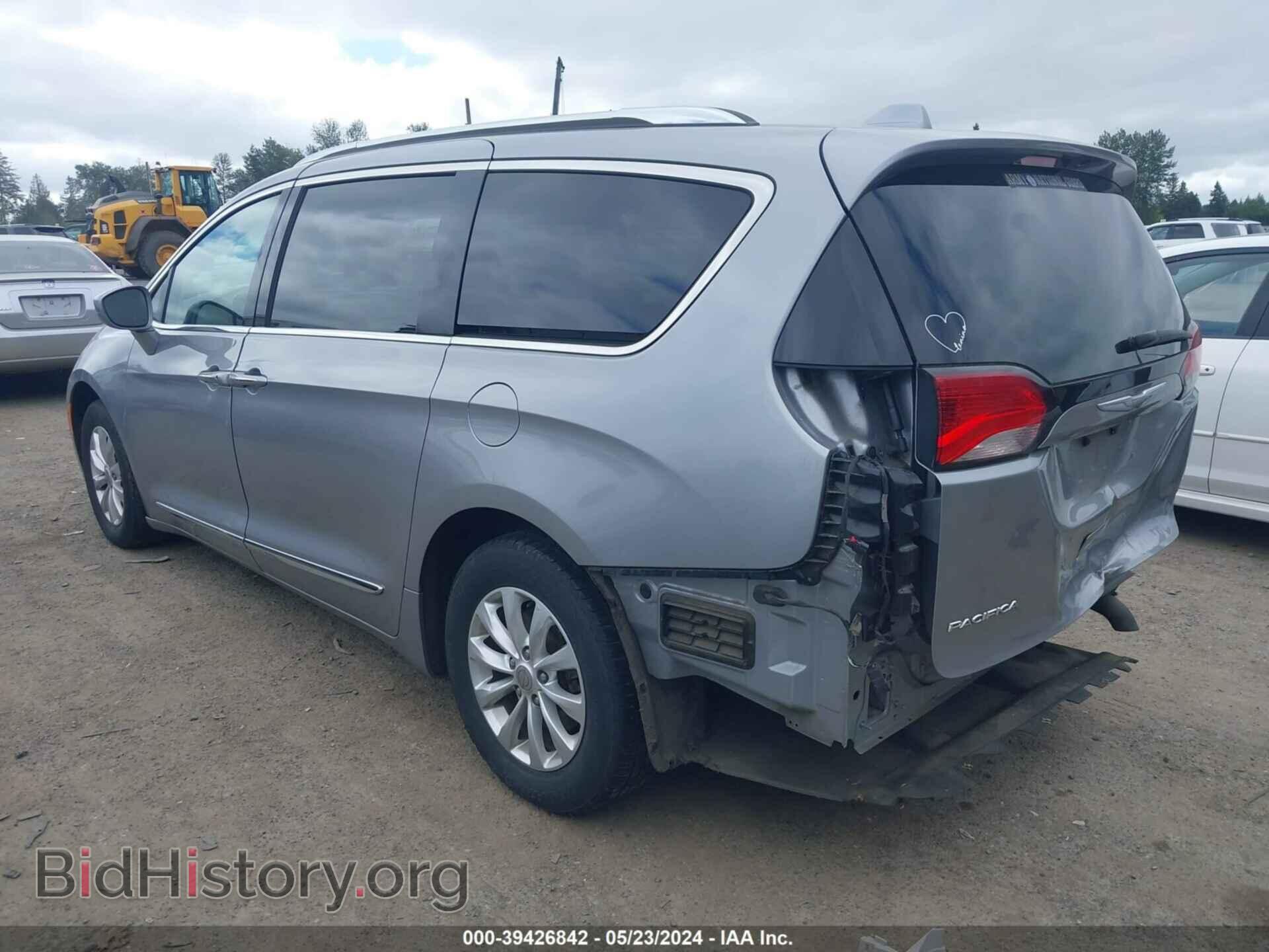 2018 CHRYSLER PACIFICA - VIN: 2C4RC1BG4JR120860 - Фото 3