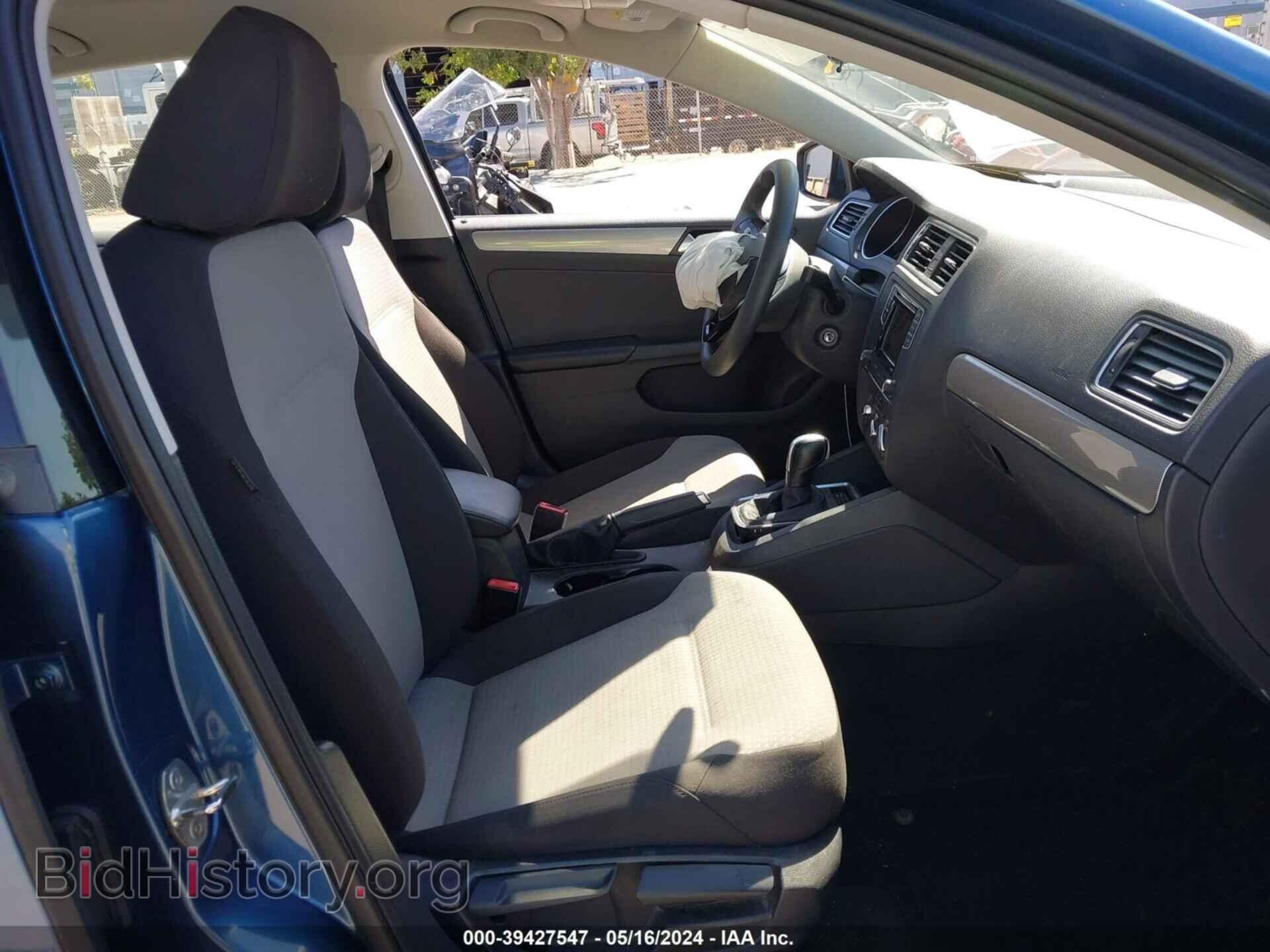2017 VOLKSWAGEN JETTA - VIN: 3VW2B7AJ0HM386931 - Photo 5