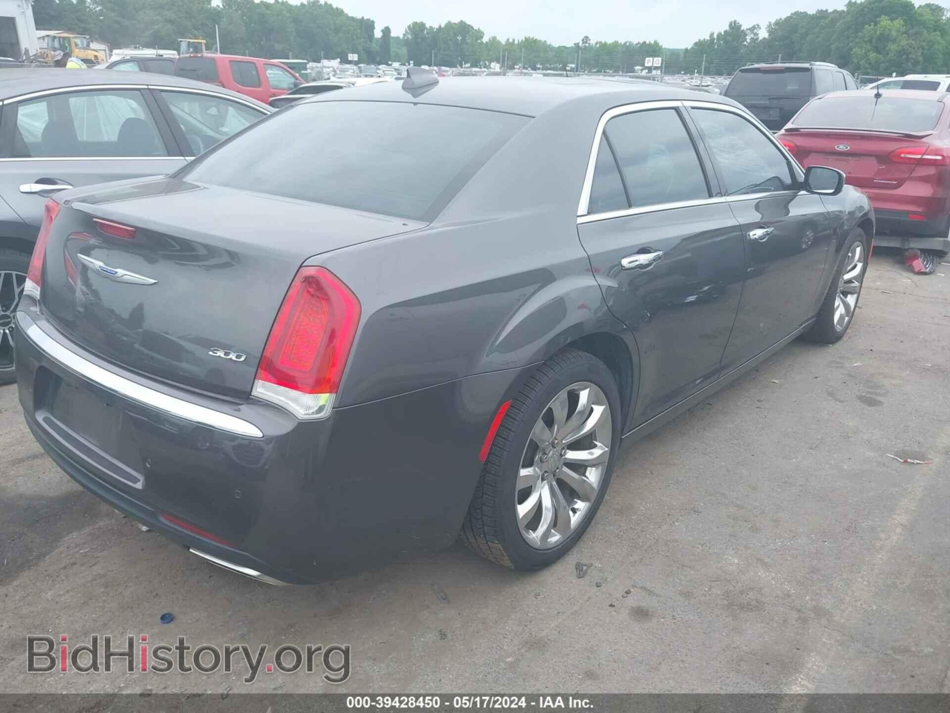 2019 CHRYSLER 300 - VIN: 2C3CCAEG9KH705950 - Фото 4
