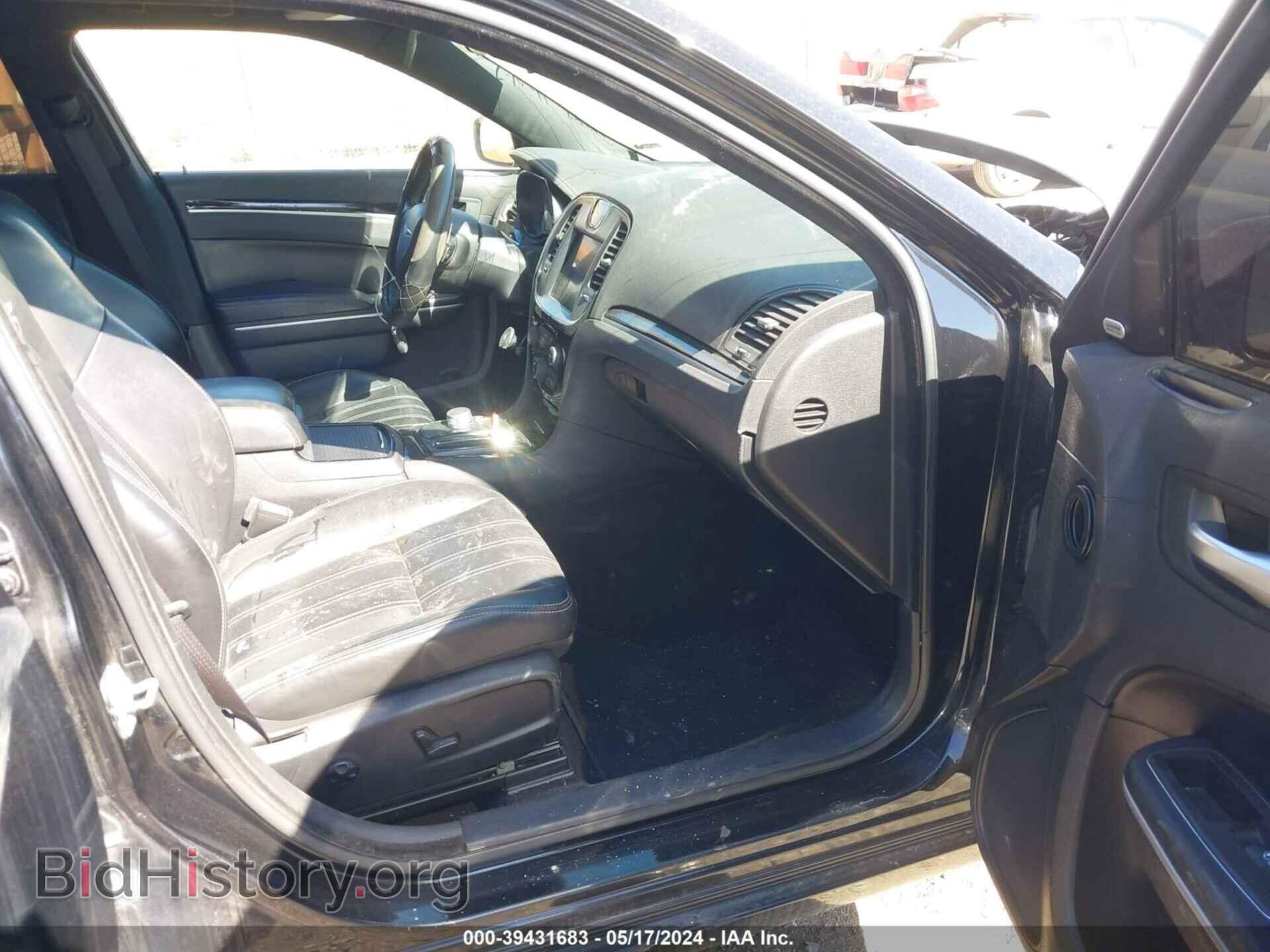 2019 CHRYSLER 300 - VIN: 2C3CCAGG8KH727354 - Фото 5