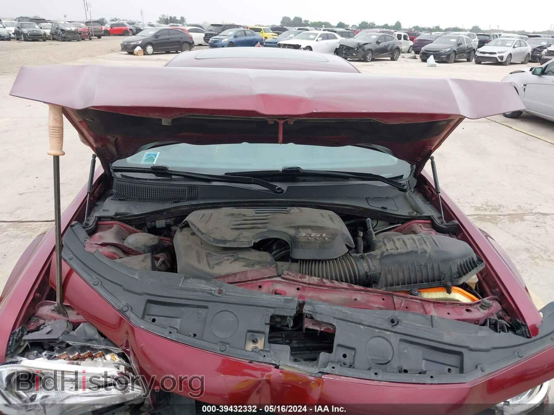 2016 CHRYSLER 300 - VIN: 2C3CCAAG4GH135143 - Фото 10