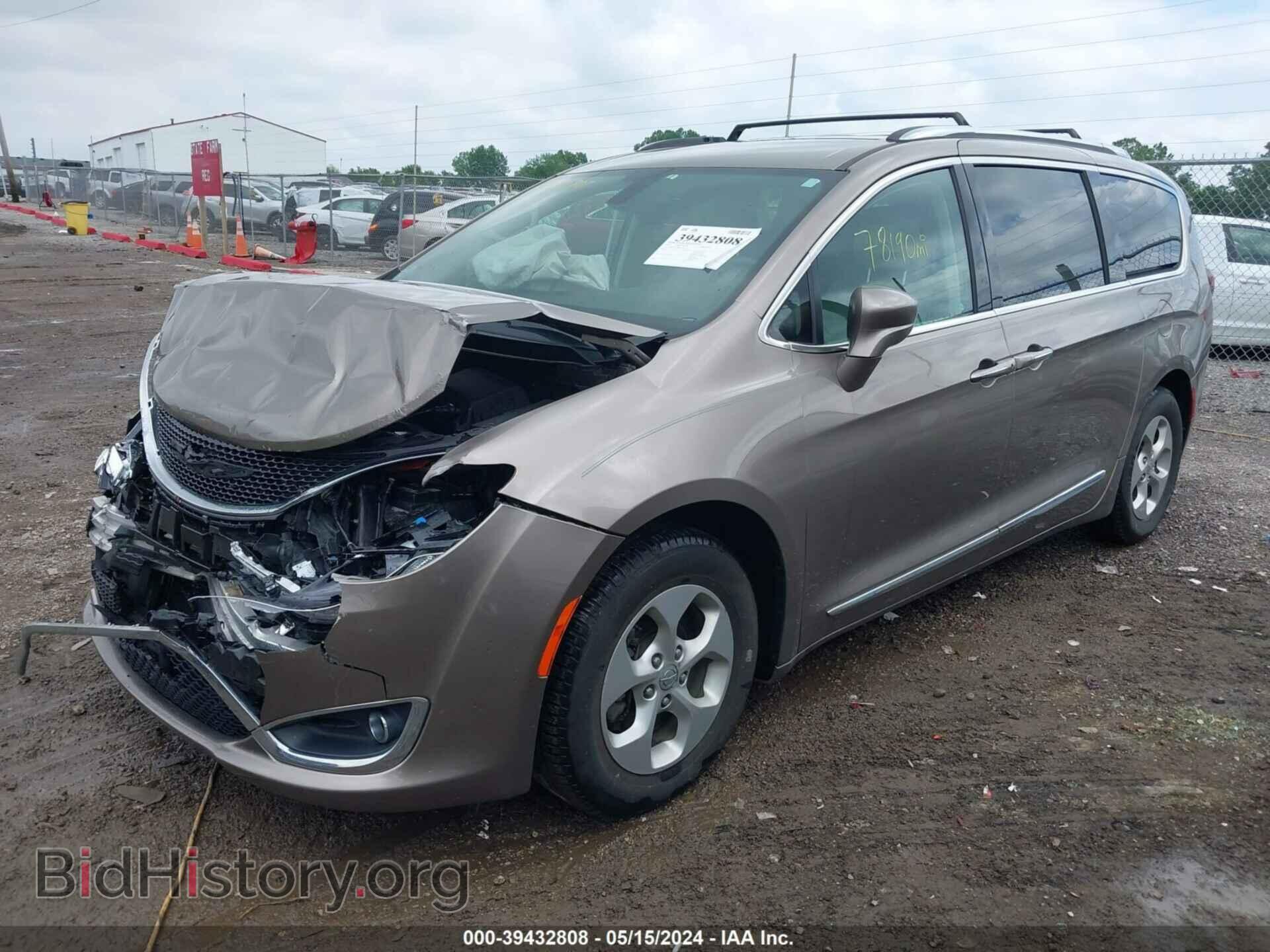 2017 CHRYSLER PACIFICA - VIN: 2C4RC1EG2HR735025 - Photo 2