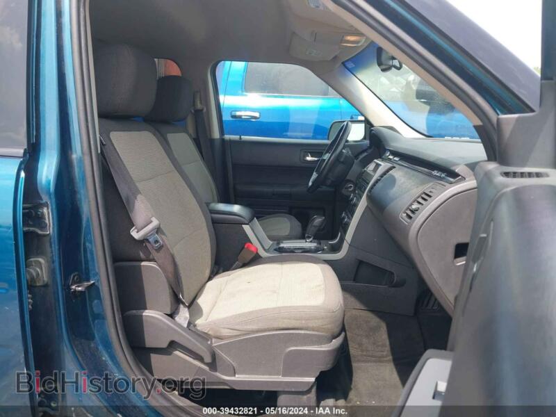 2011 Ford FLEX (VIN 2FMGK5BC5BBD15287) — photo 5 of 17