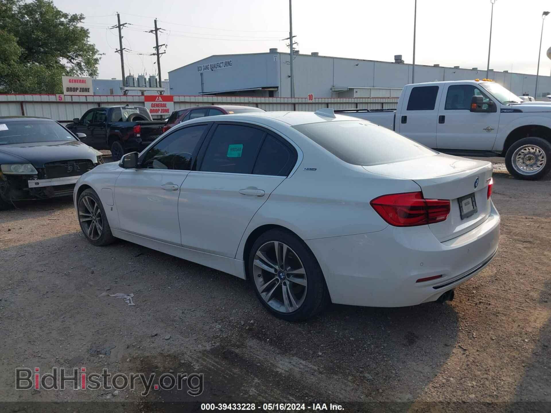 2018 BMW 330E - VIN: WBA8E1C59JA167659 - Фото 3