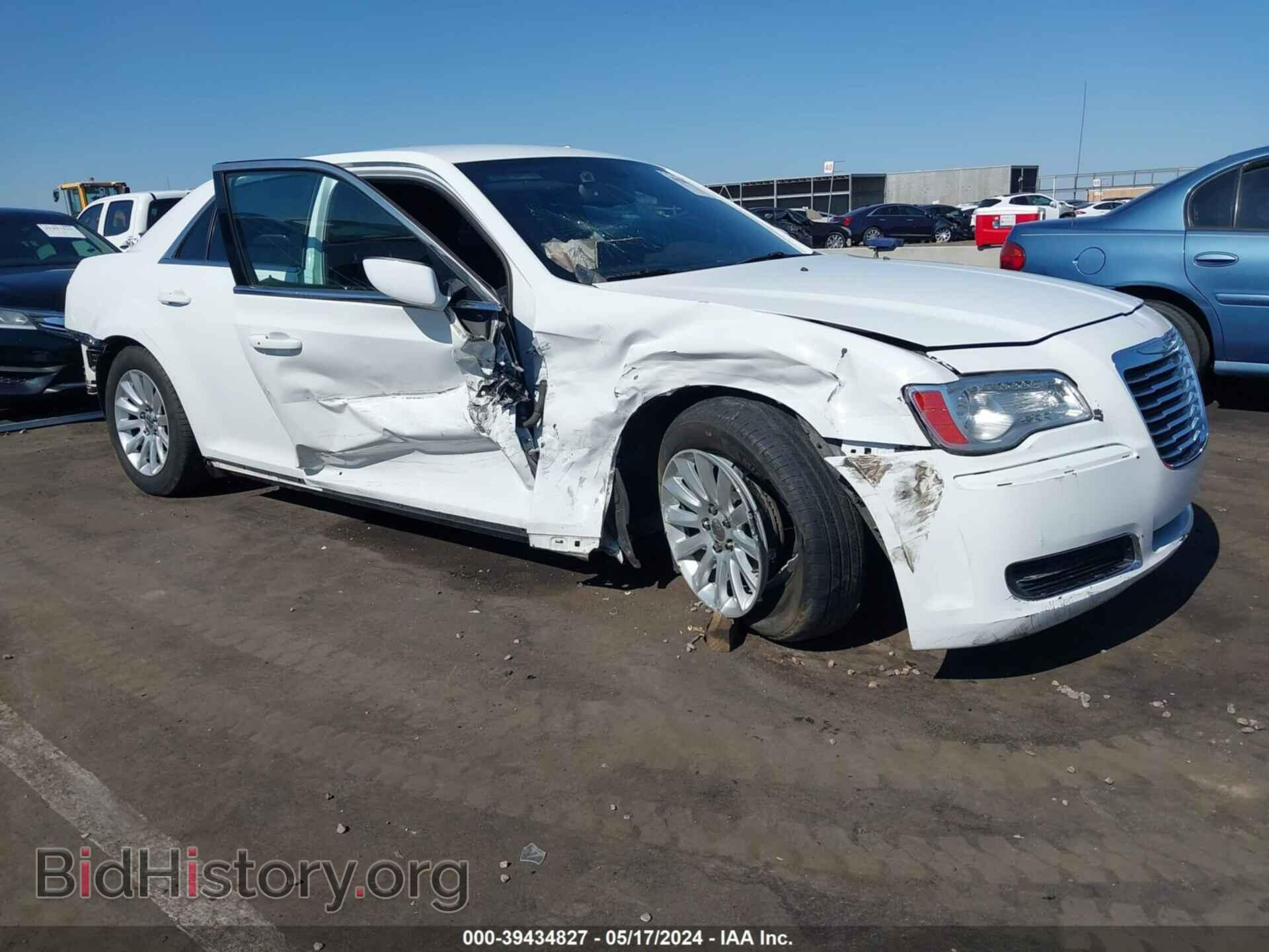 Фотография 2C3CCAAG3EH132618 - CHRYSLER 300 2014