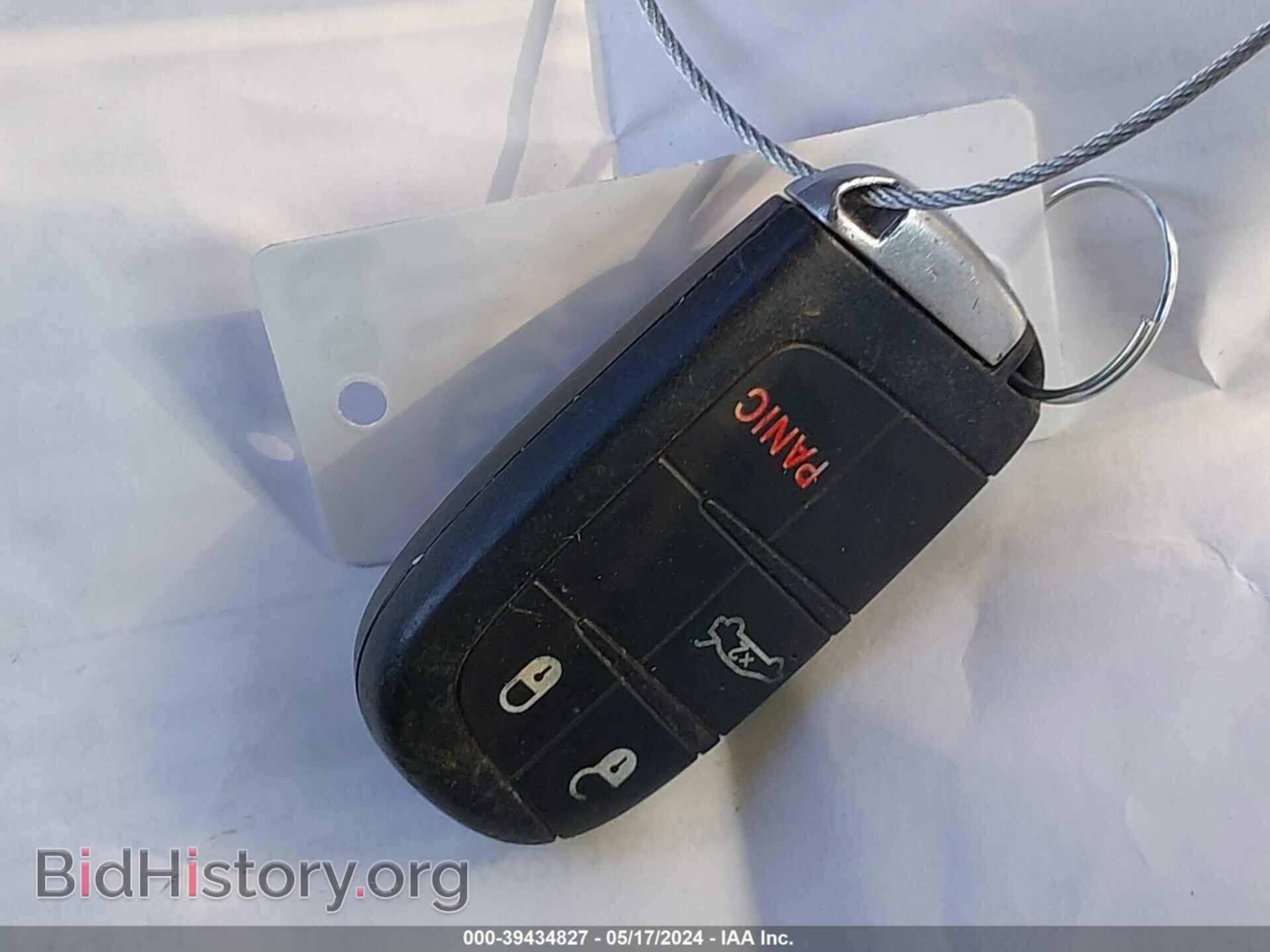 2014 CHRYSLER 300 - VIN: 2C3CCAAG3EH132618 - Фото 11