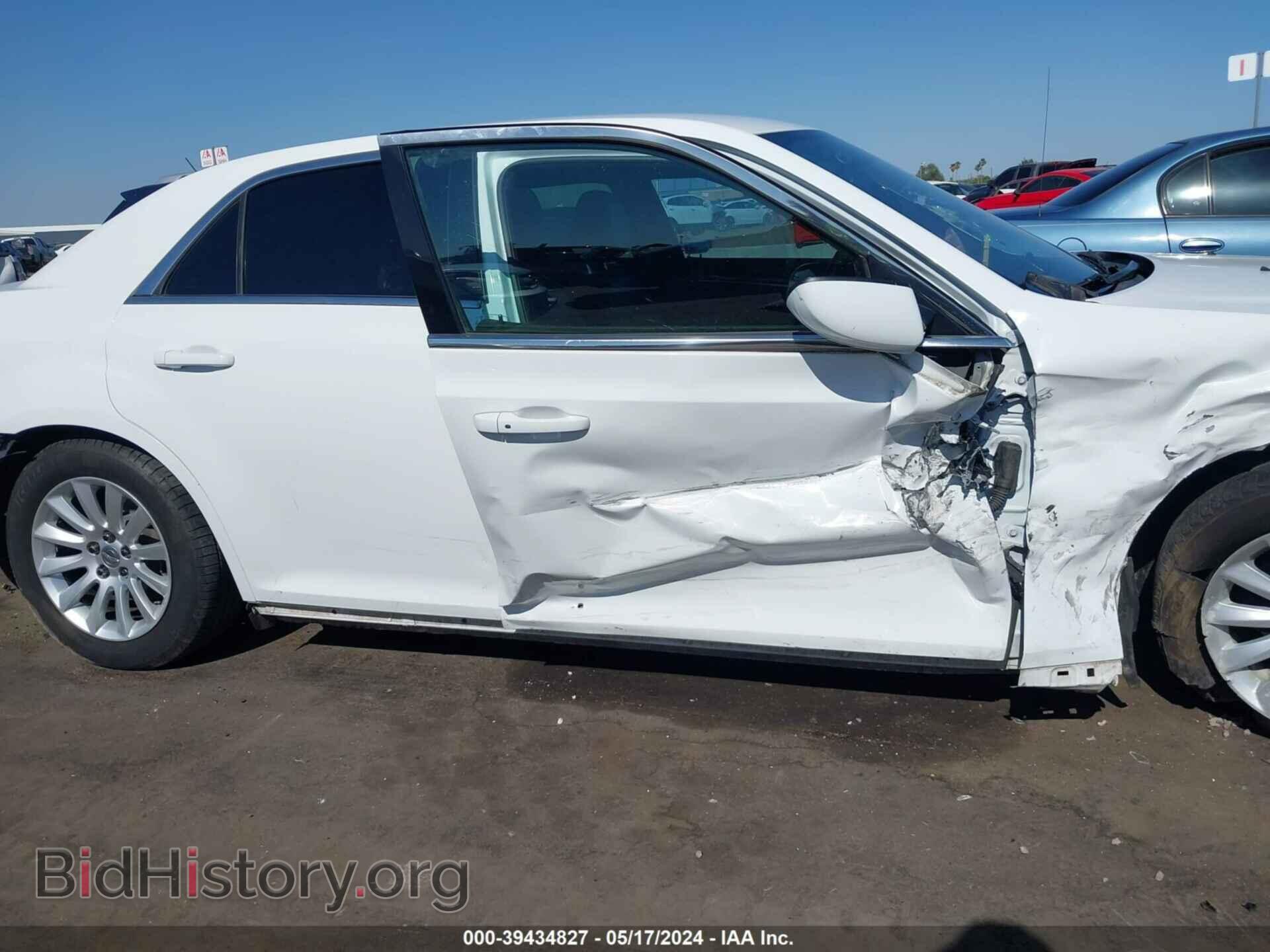2014 CHRYSLER 300 - VIN: 2C3CCAAG3EH132618 - Фото 13