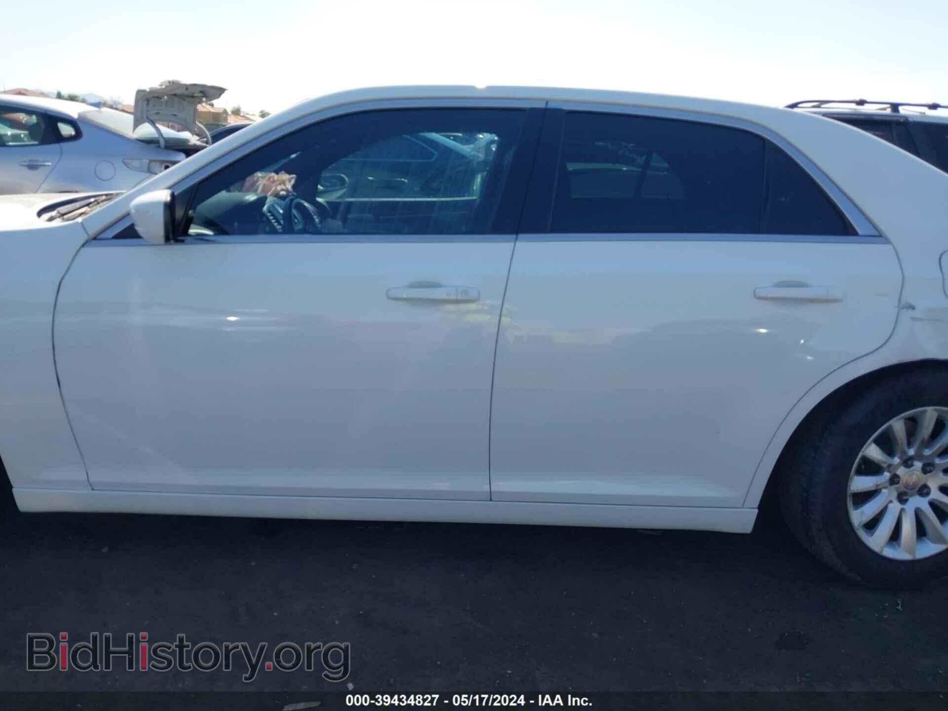2014 CHRYSLER 300 - VIN: 2C3CCAAG3EH132618 - Фото 14